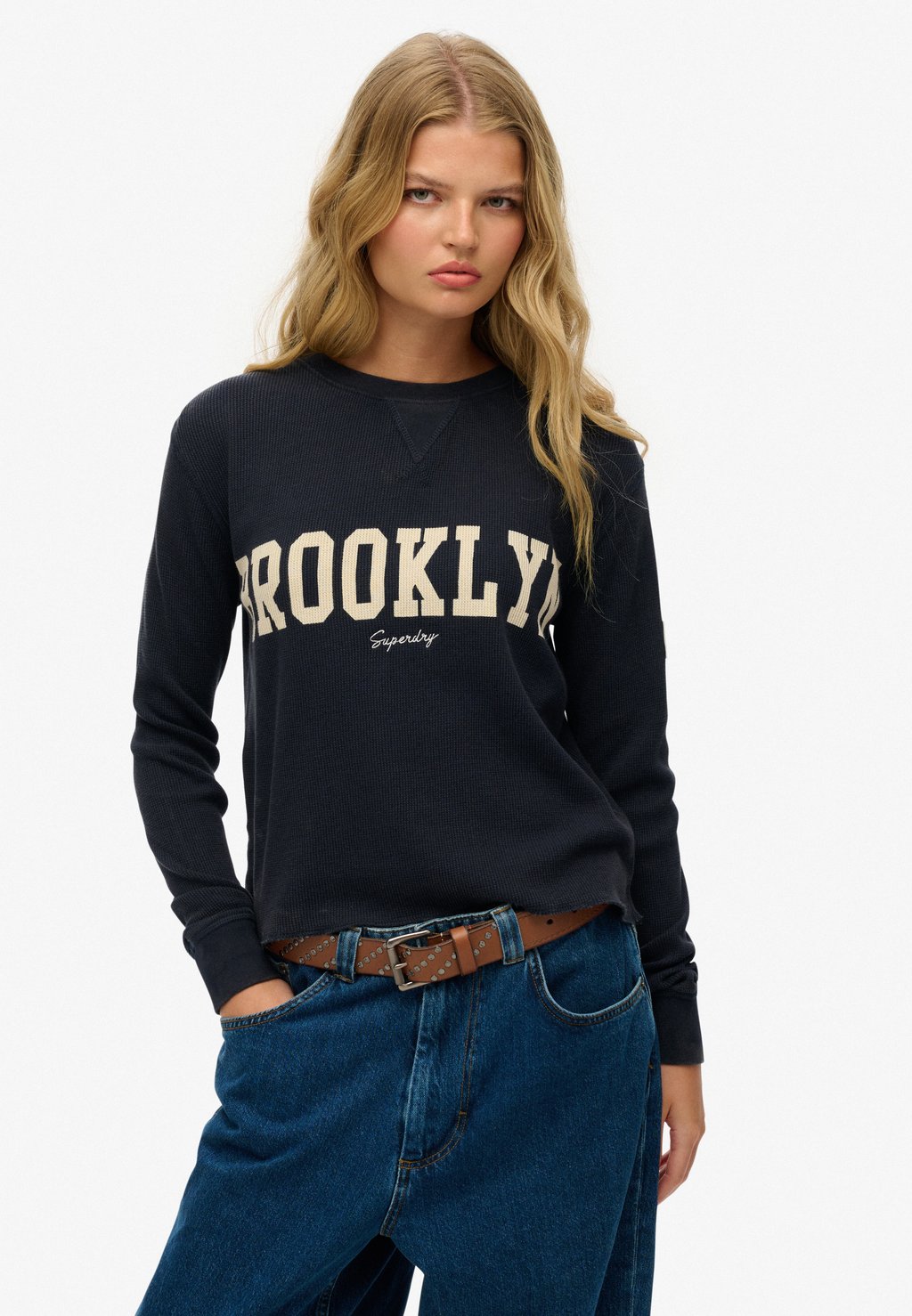 

Джемпер ATHLETIC ESSENTIAL LONG SLEEVE Superdry, синий
