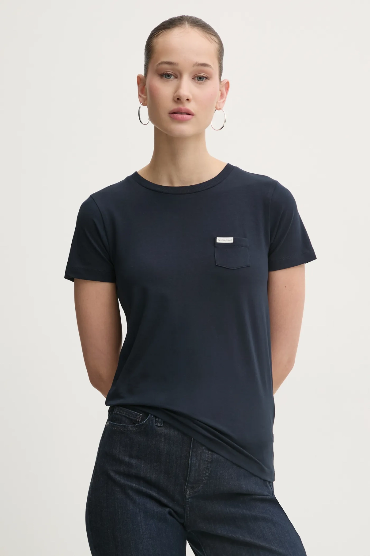 

Футболка Guess Jeans, темно-синий