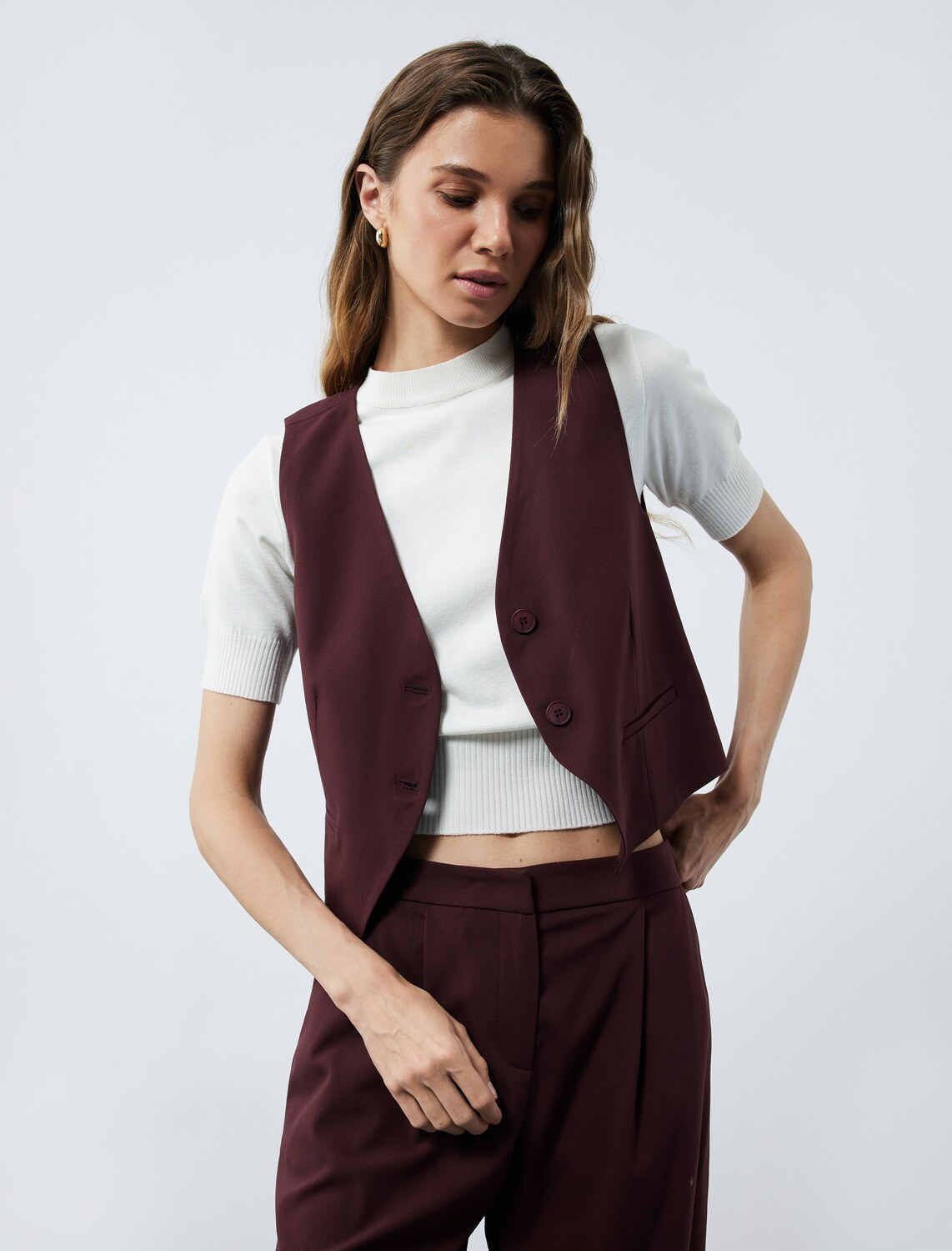 

Koton Жилет в цвете бордо