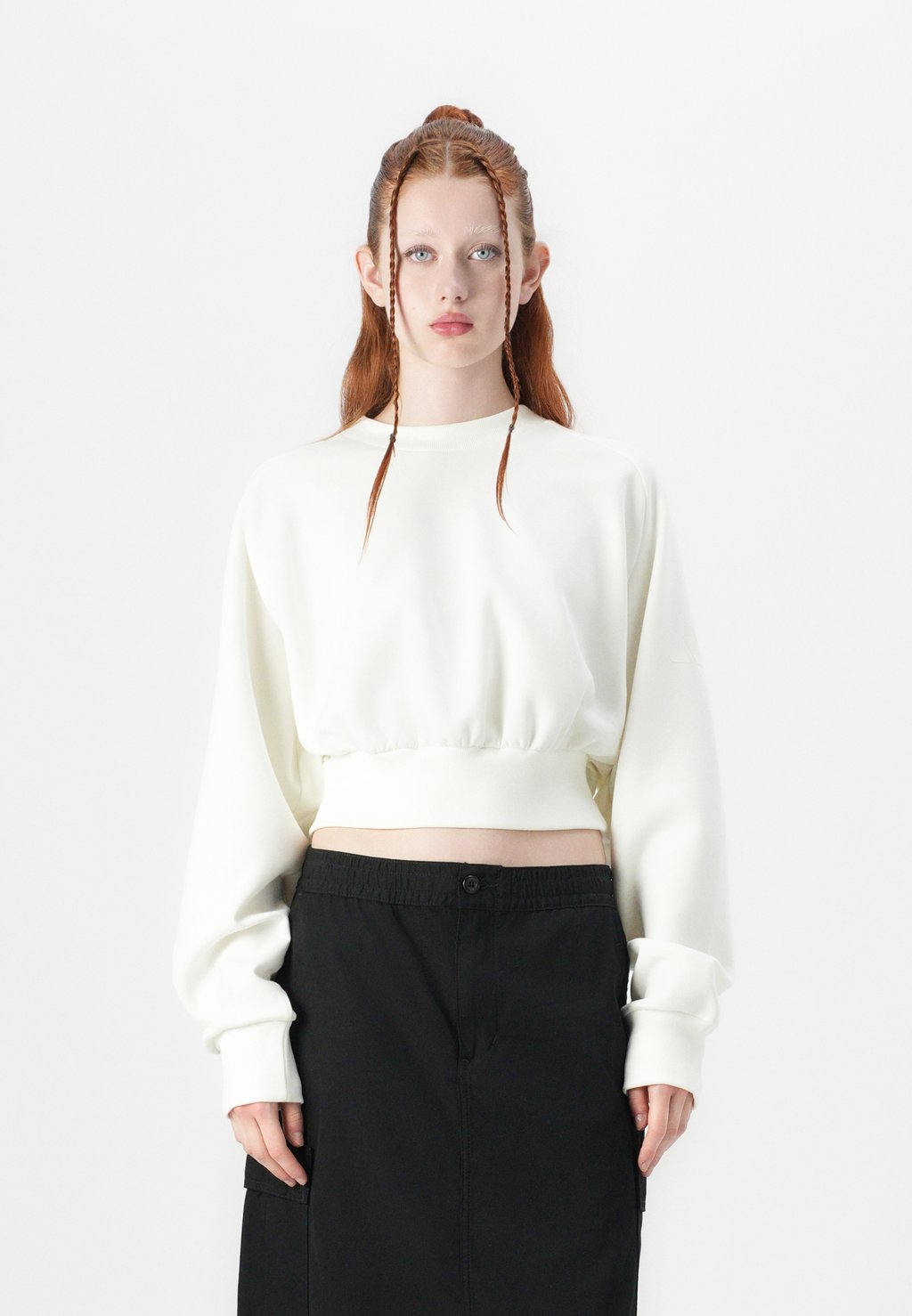 

Толстовка Adidas Sportswear, слоновая кость