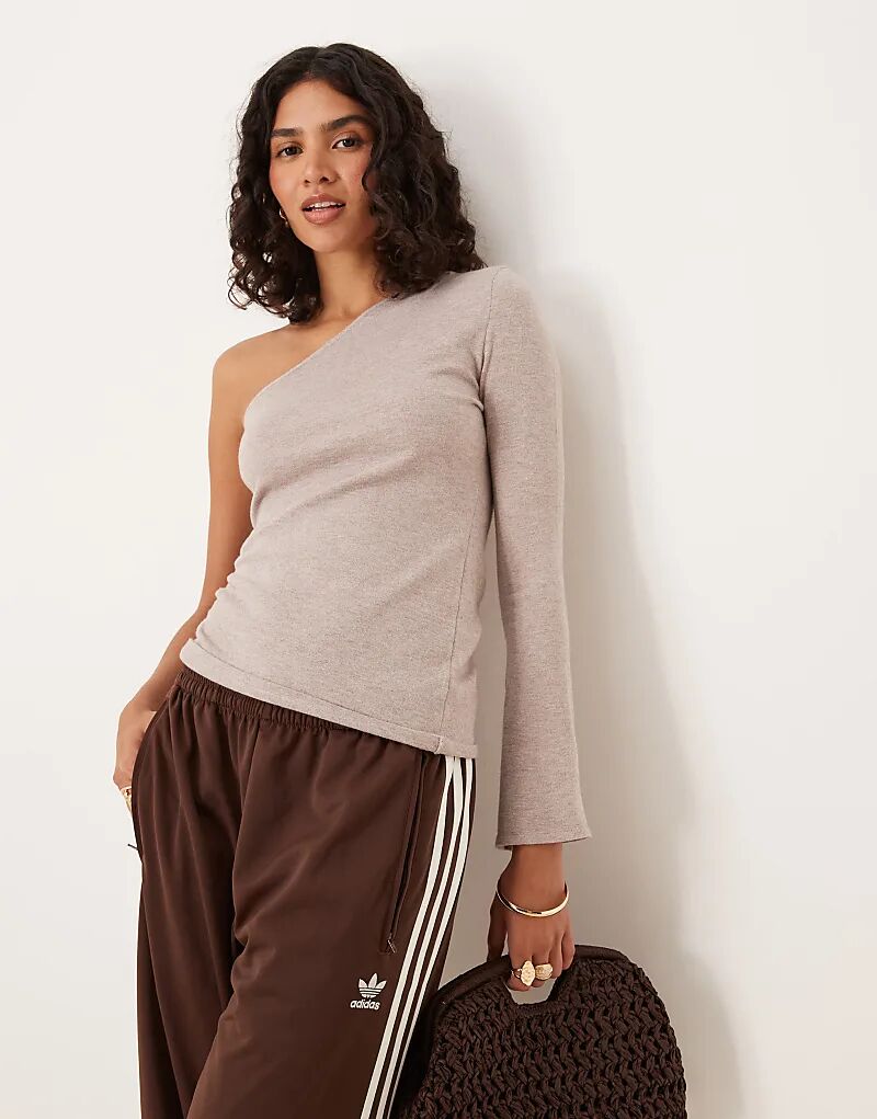 

Трикотажный топ на одно плечо со сборками цвета мокко от ASOS DESIGN