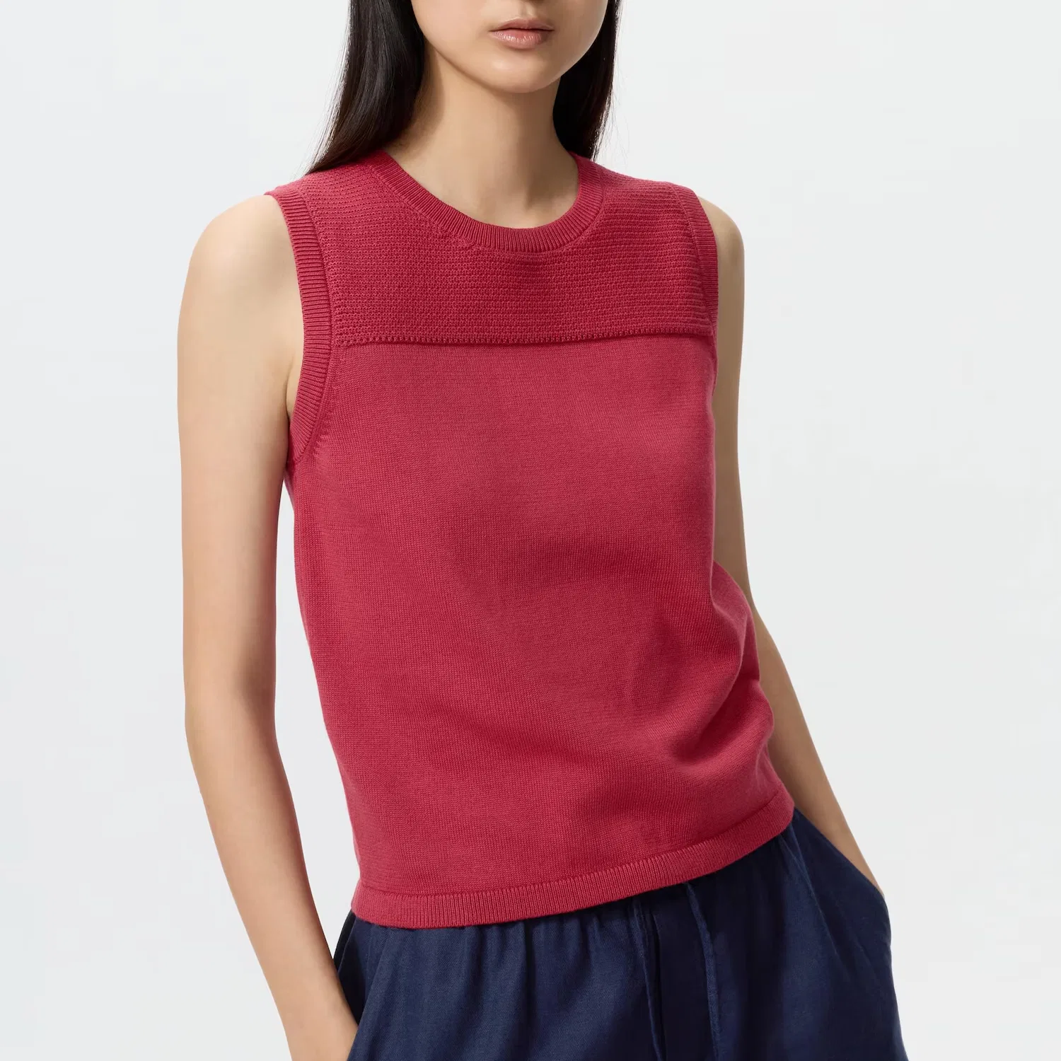 Майка женская красная crew neck UNIQLO, Red — фото 4