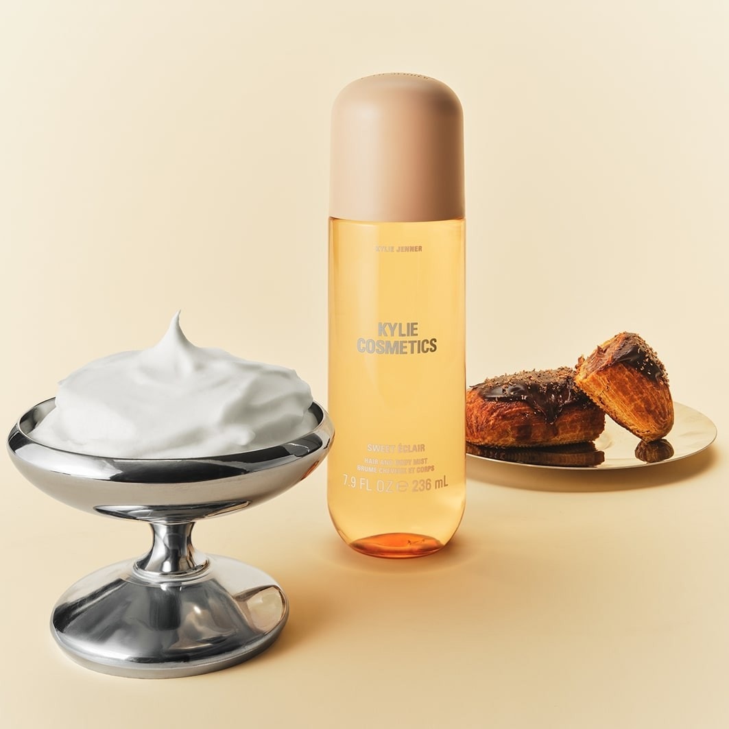 Спрей для тела sweet éclair hair & body mist Kylie Cosmetics, объем 236 мл. — фото 3
