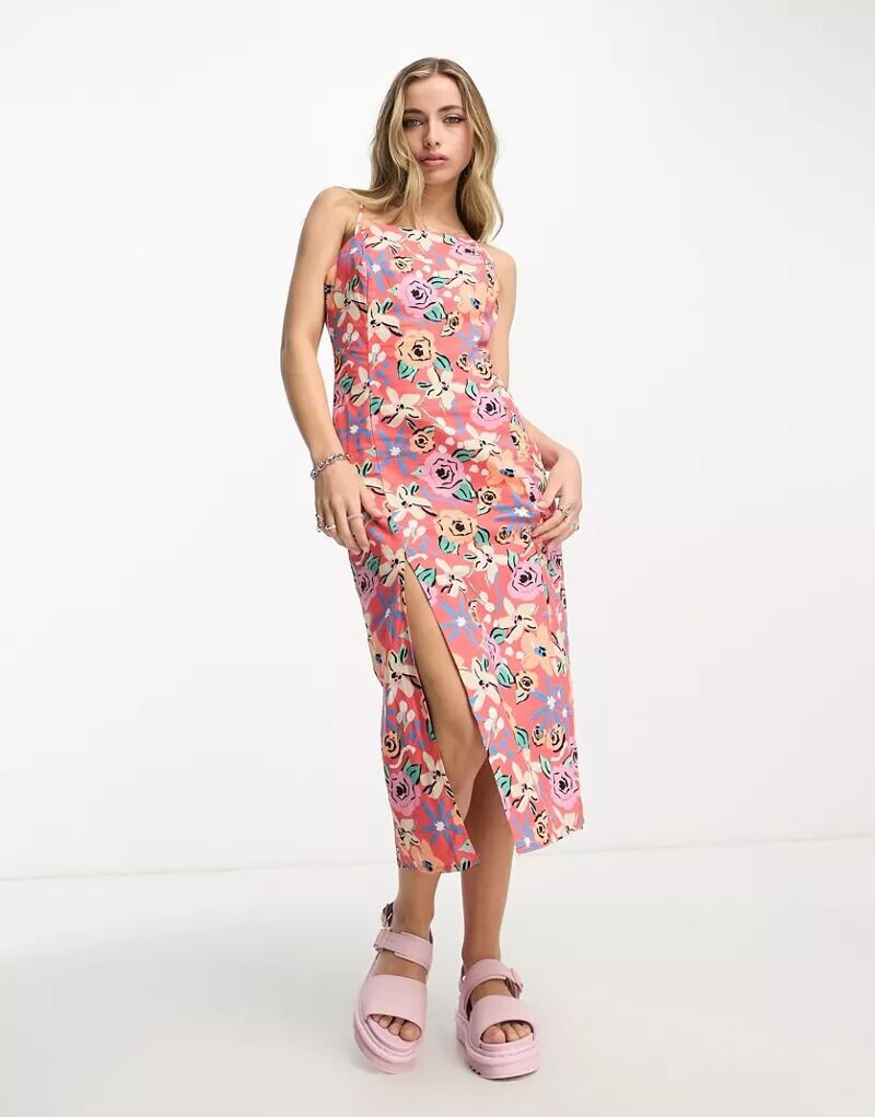 

Красный сарафан с разрезом и принтом роз ASOS Made In Kenya
