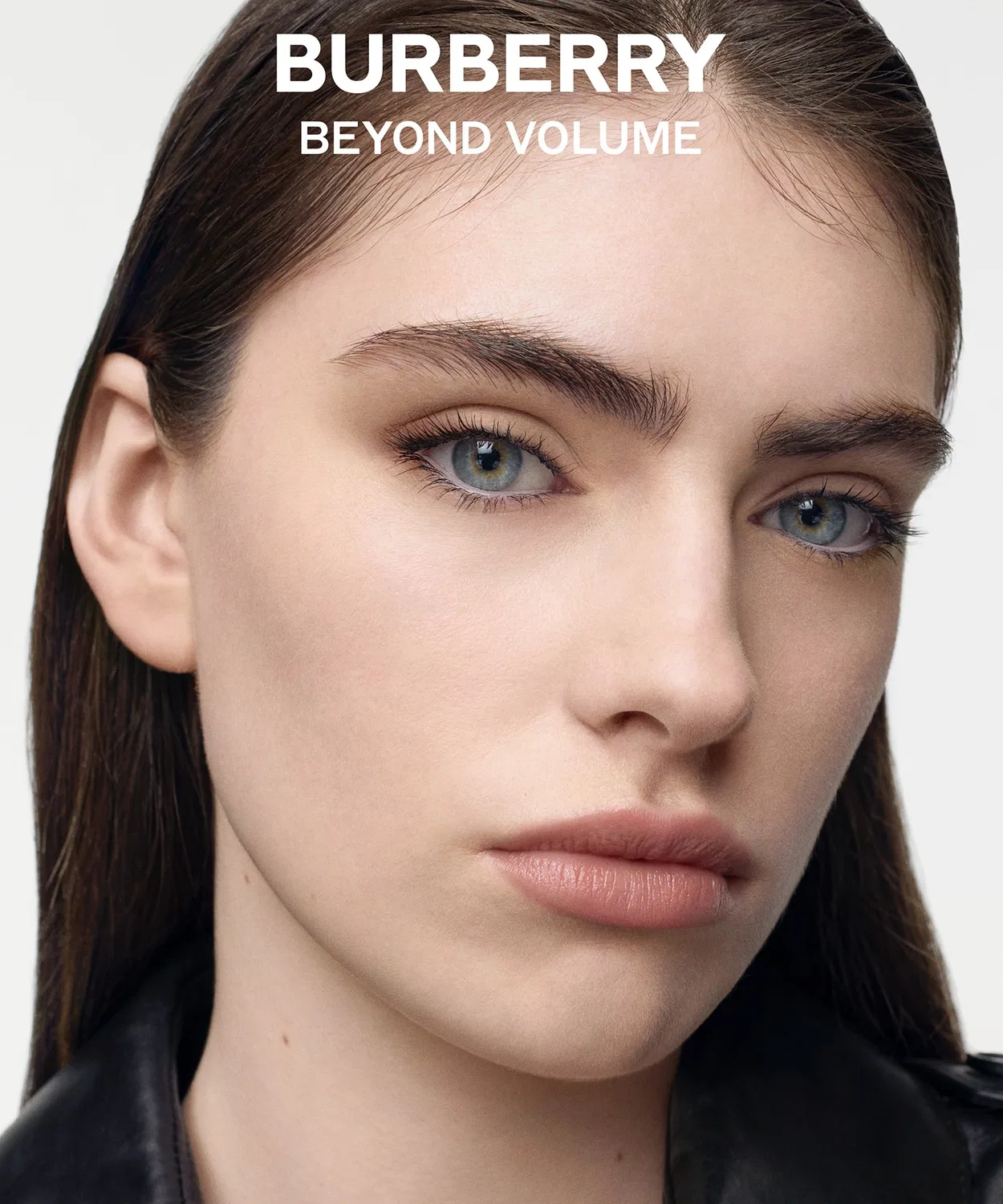 Тушь для ресниц Burberry Beyond Volume, объемная, черная — фото 4