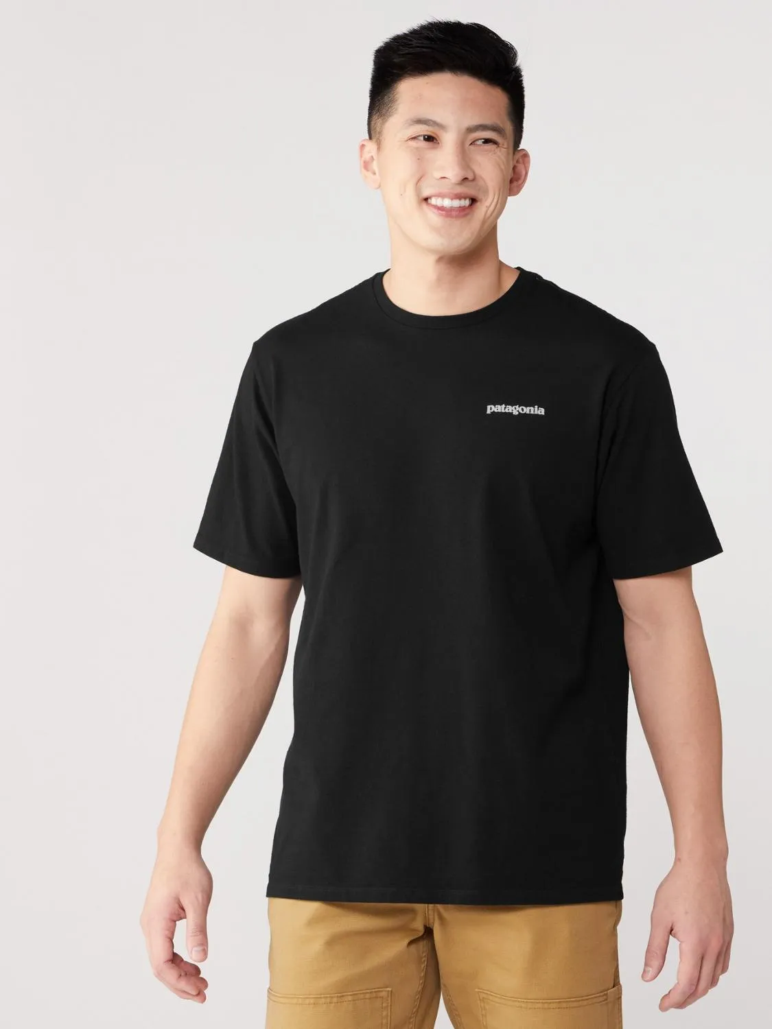 Футболка P-6 Logo Responsibili-Tee мужская Patagonia, Black — фото 2