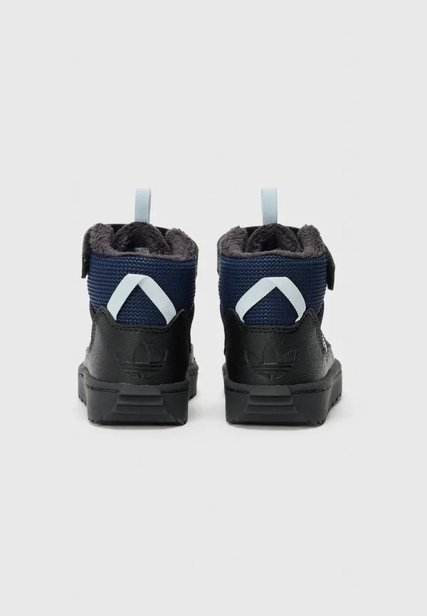 Зимние ботинки superstar trek унисекс Adidas Originals, Core Black/Halo Blue/Carbon — фото 3