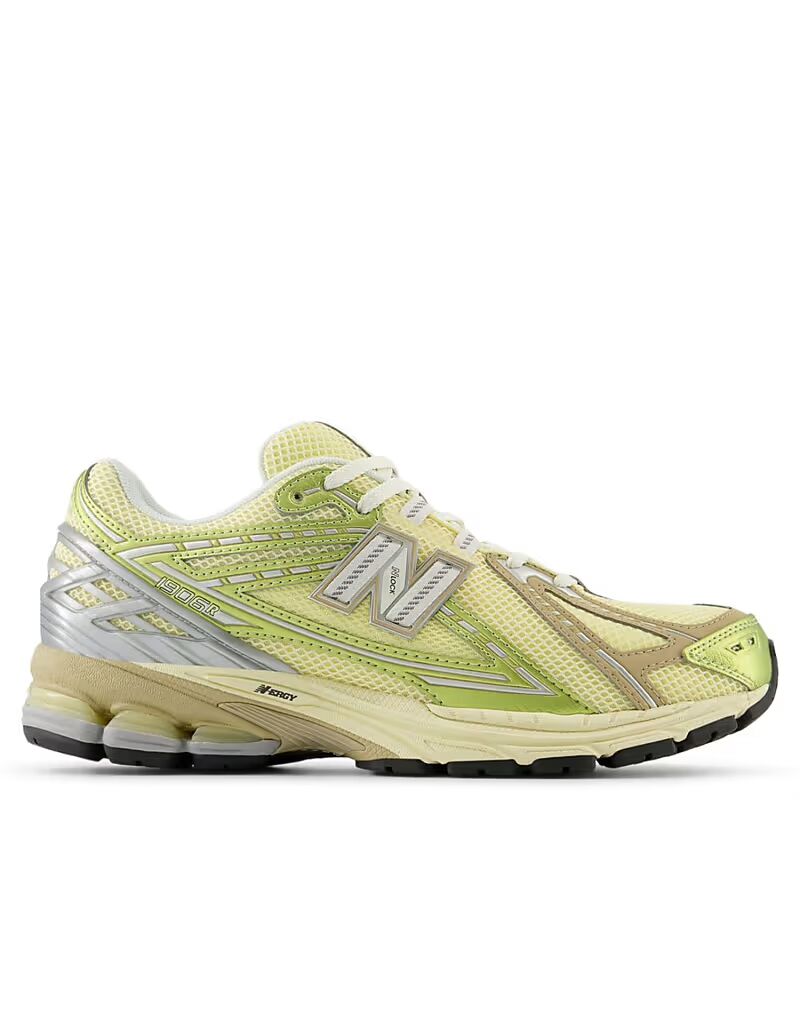

Кроссовки New Balance 1906r желтого и бежевого цвета