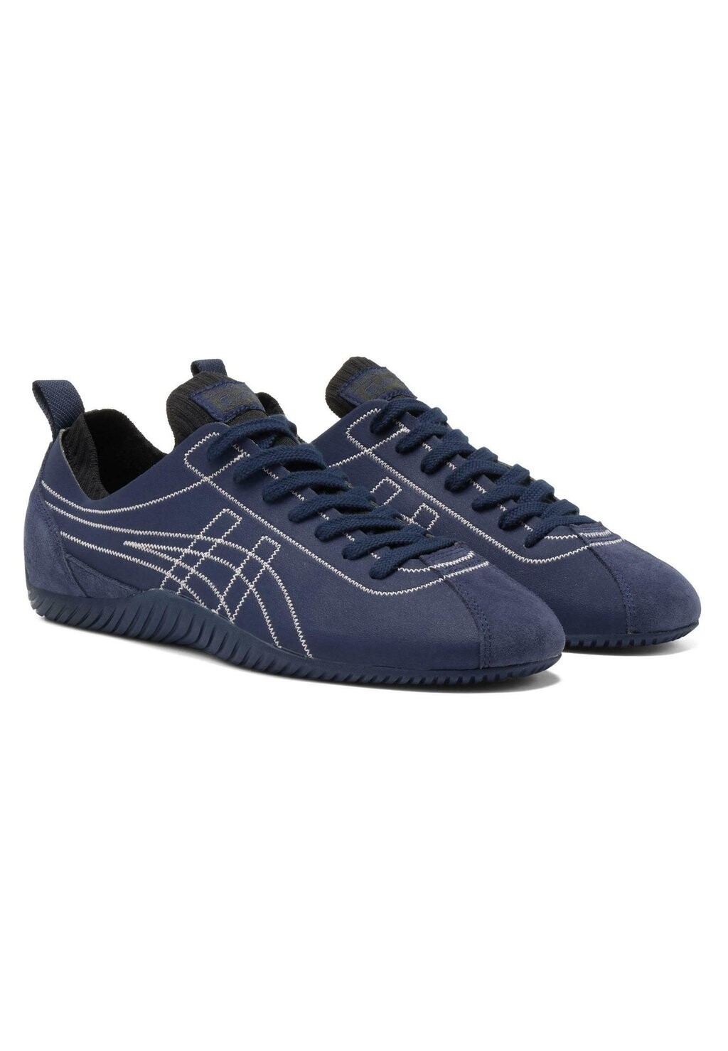 Низкие кроссовки Sclaw Onitsuka Tiger, бушлат из сахарной ваты — фото 3