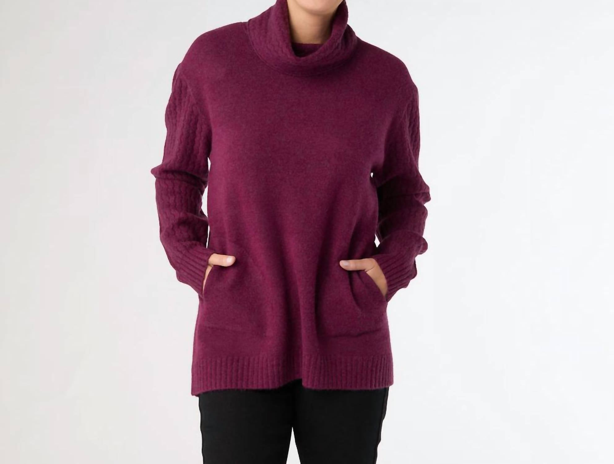 

Свитер Heavenly Luxy с воротником-хомутом и косами, ягодный цвет COCO + CARMEN, berry