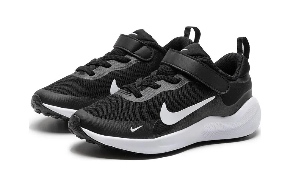 Nike Кроссовки Revolution 7 PS 'Black White' — фото 4