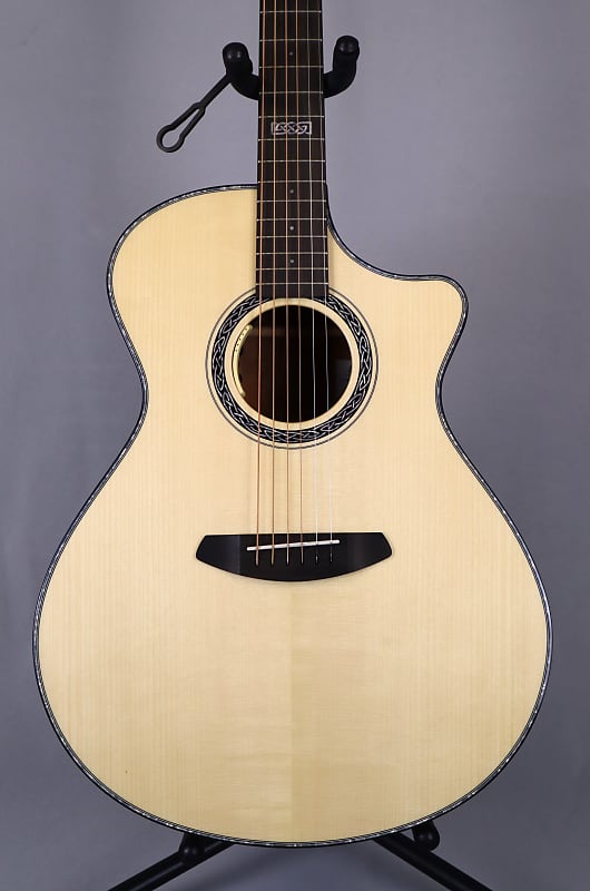 

Акустическая гитара Breedlove Legacy Concerto Adirondack Spruce / Koa CE