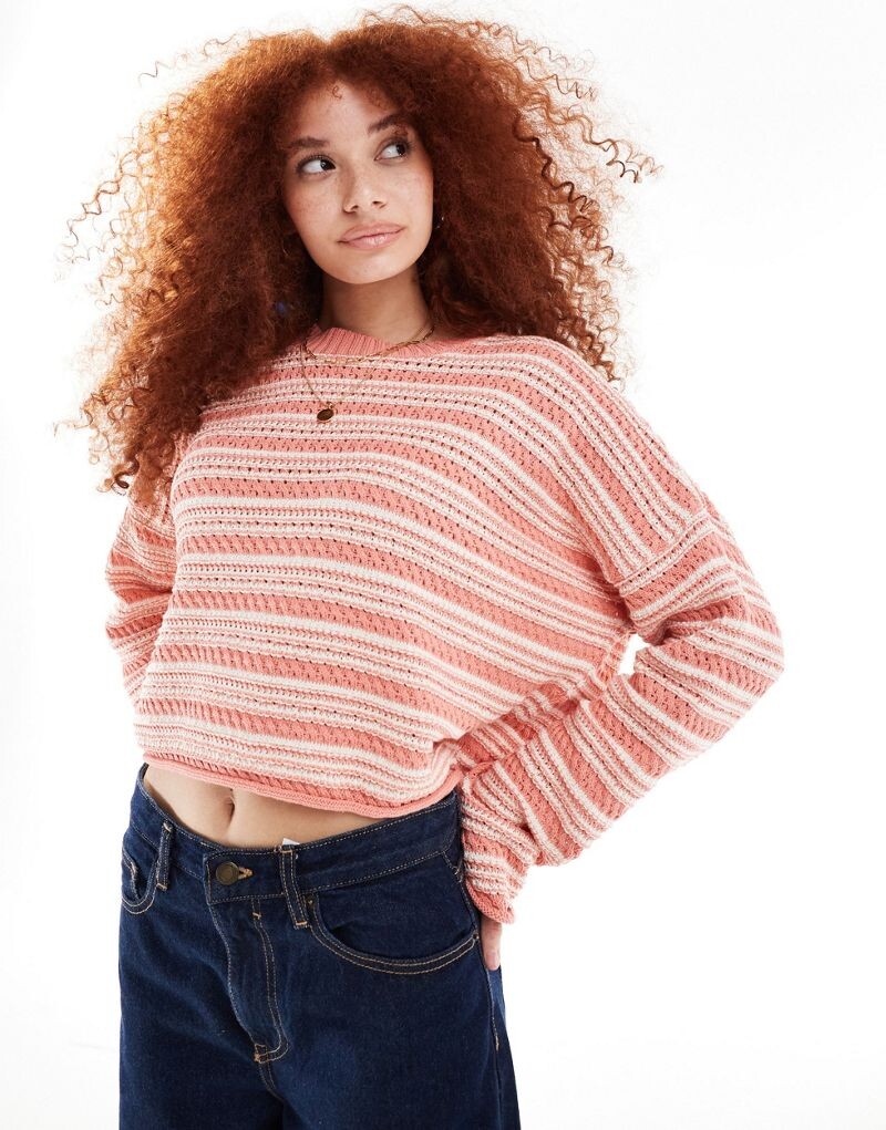 

Укороченный свитер с круглым вырезом в персиковую полоску ASOS DESIGN