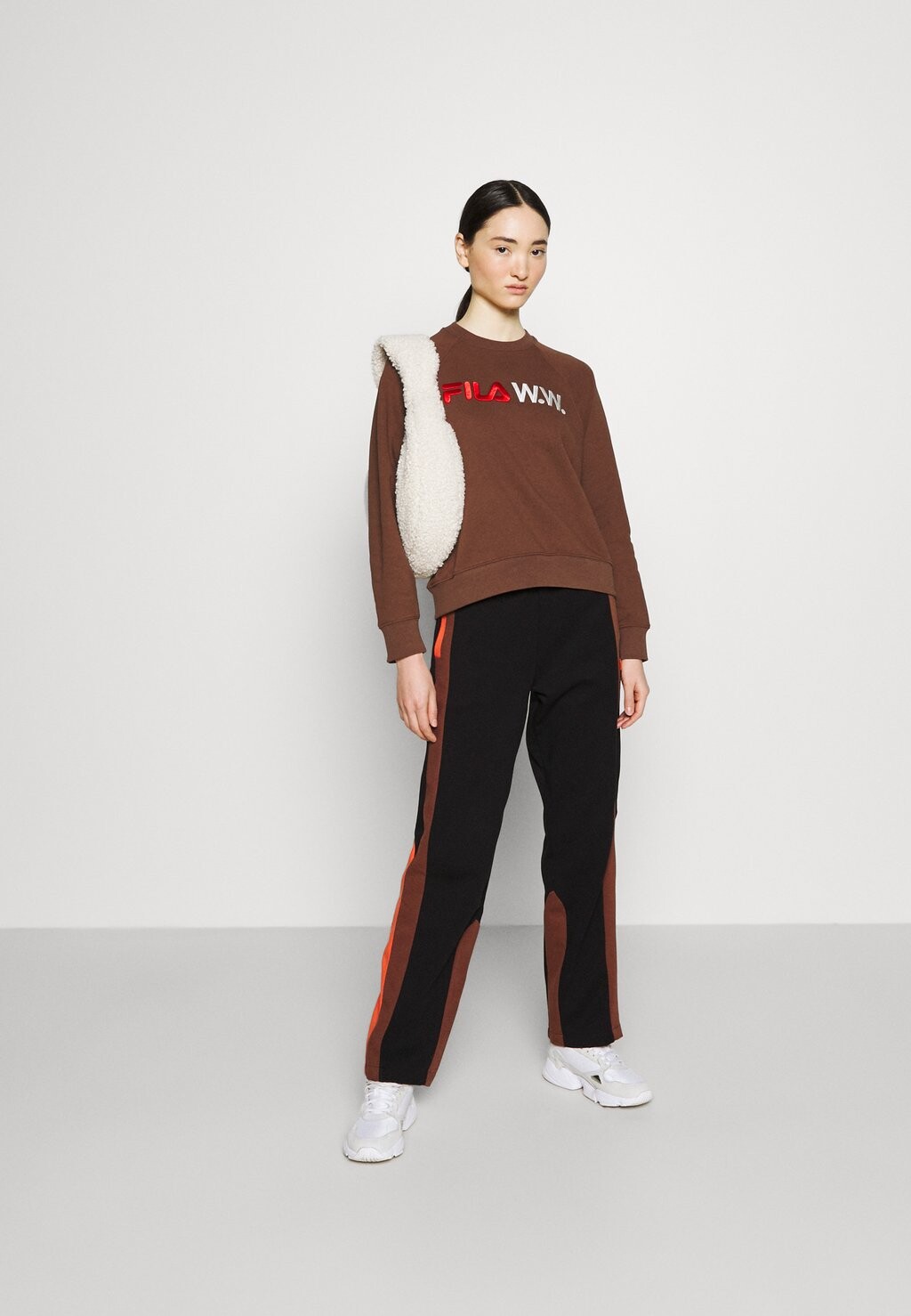 

Толстовка ELENA CREW Fila, коричневый