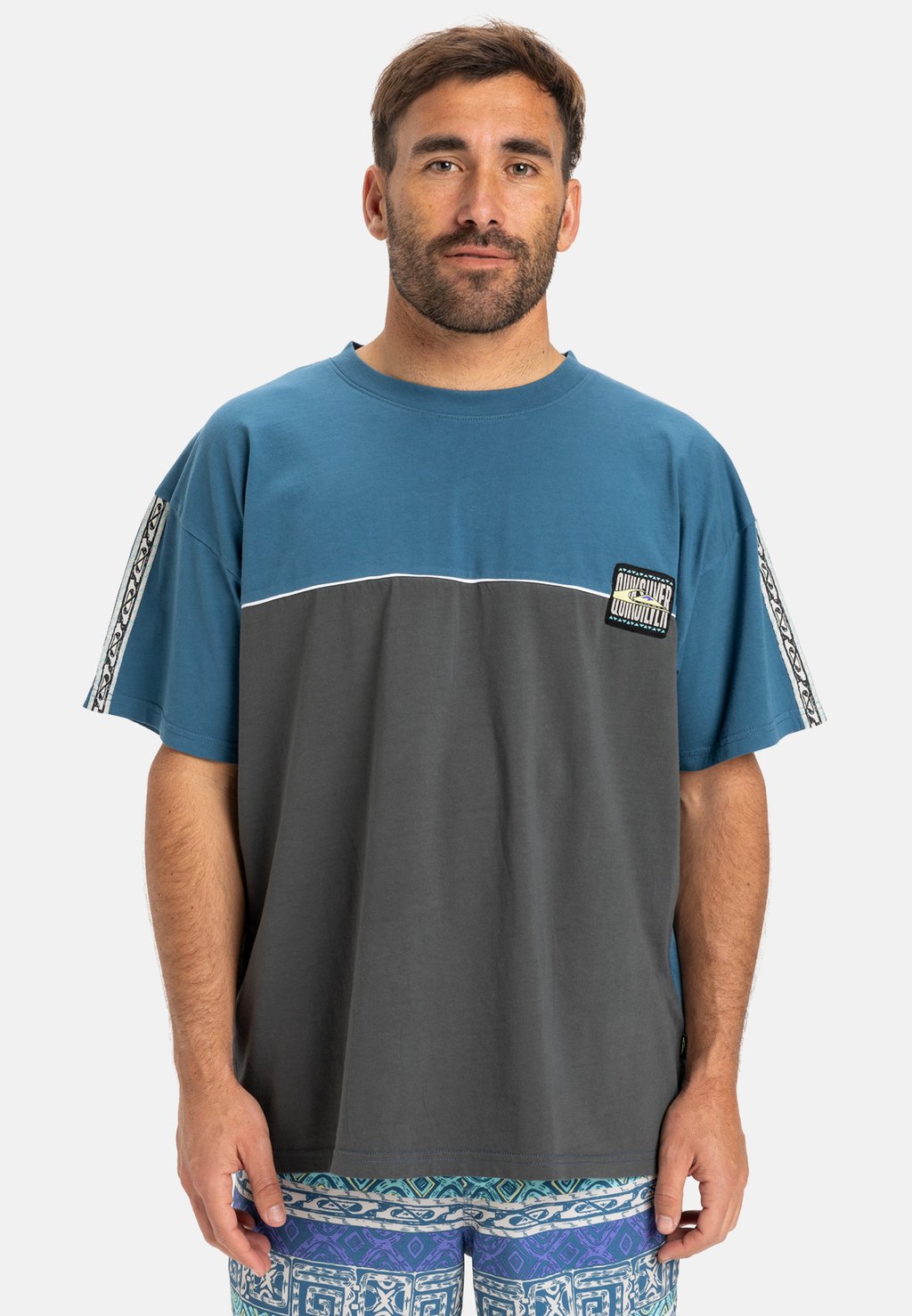 

Футболка с принтом Quiksilver, серый