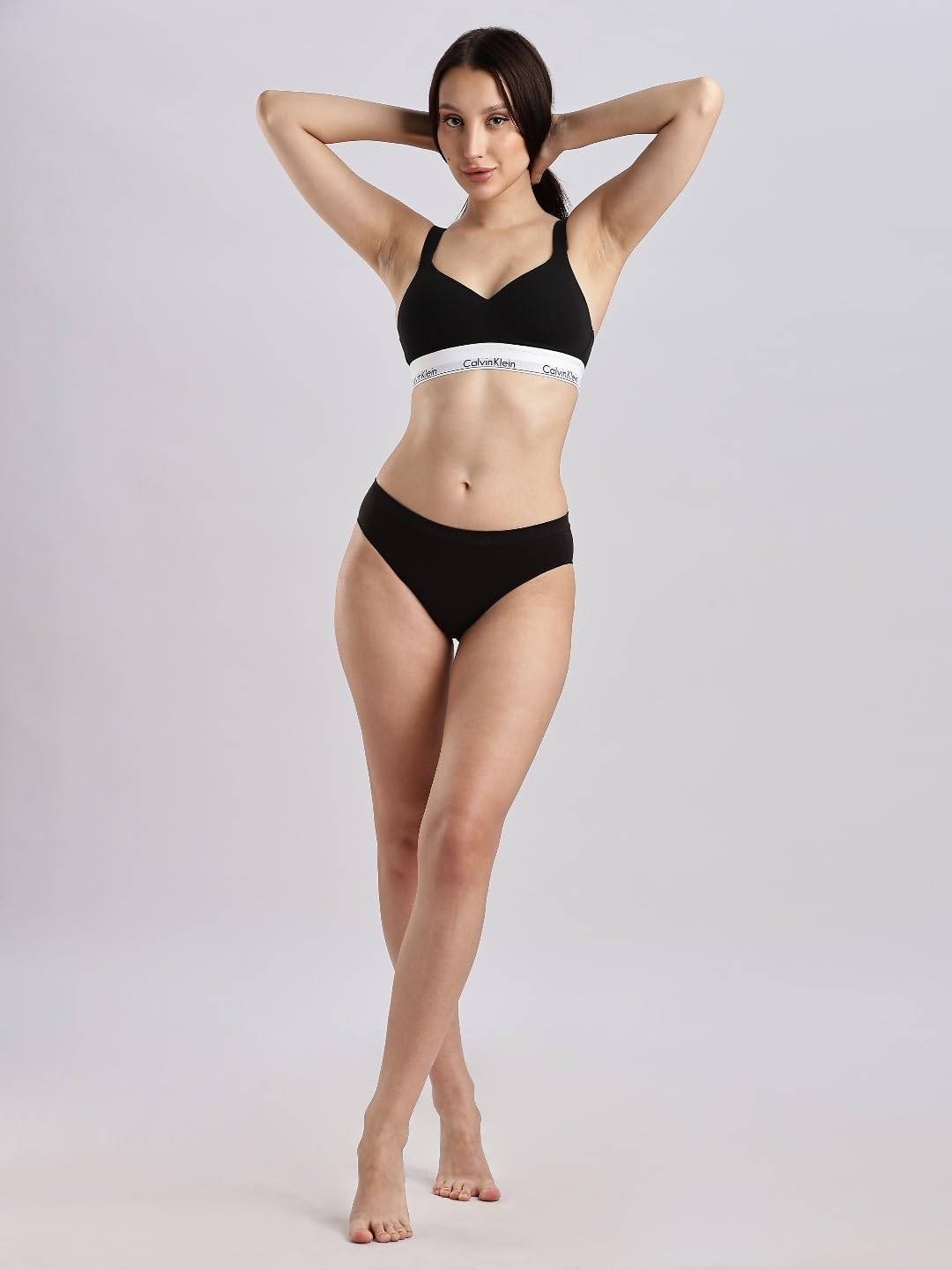 Женский комплект из трех бесшовных купальников-бикини Calvin Klein Bonded Flex со средней посадкой, Black/ Cedar/ Sparrow — фото 2