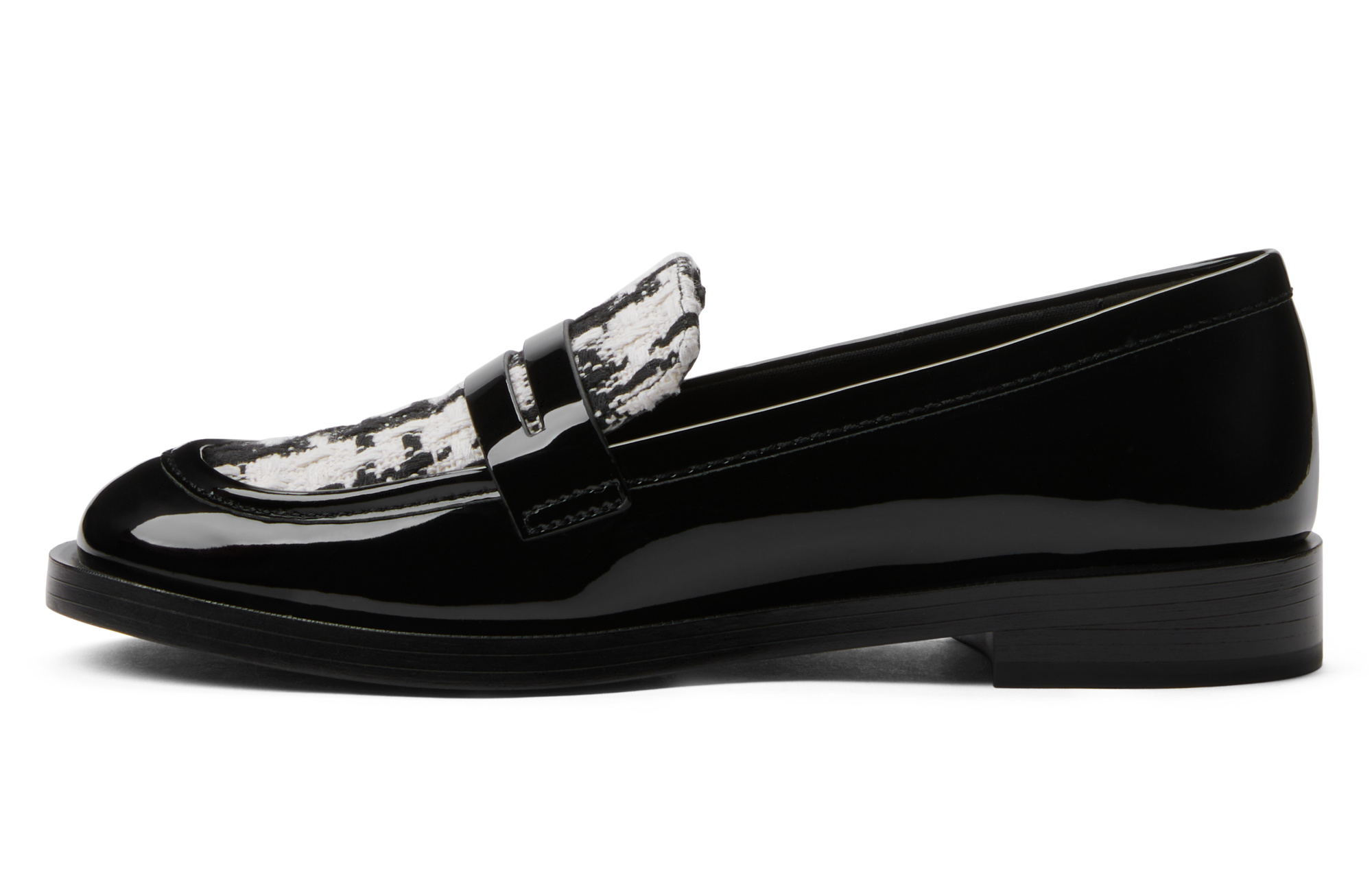 Лоферы 2,4 см женские CHARLES&KEITH, меловой белый