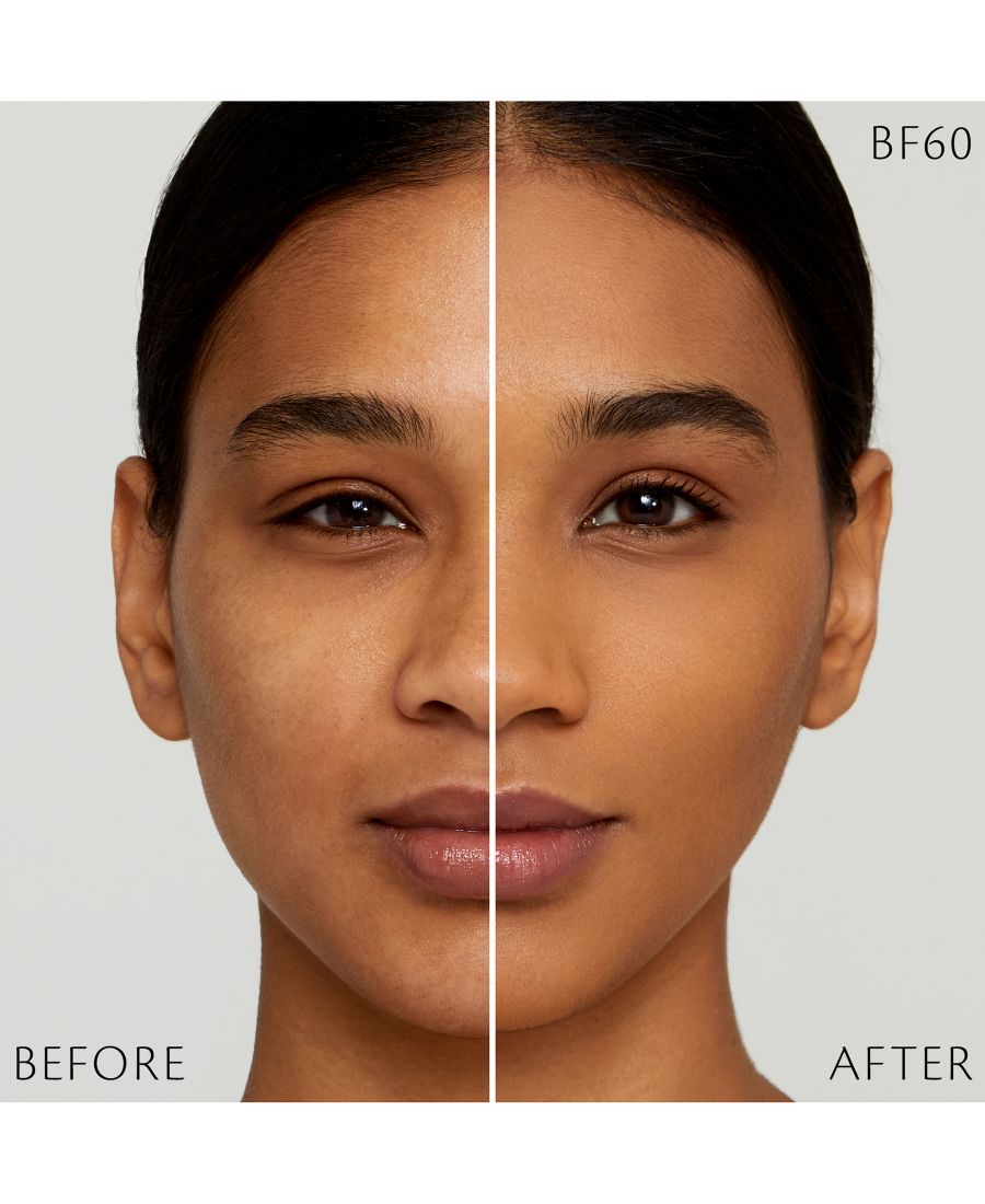 Сияющая жидкая матирующая тональная основа с широким спектром защиты от солнца SPF 20 Clé de Peau Beauté, цвет bf60 deep tan buff — фото 3