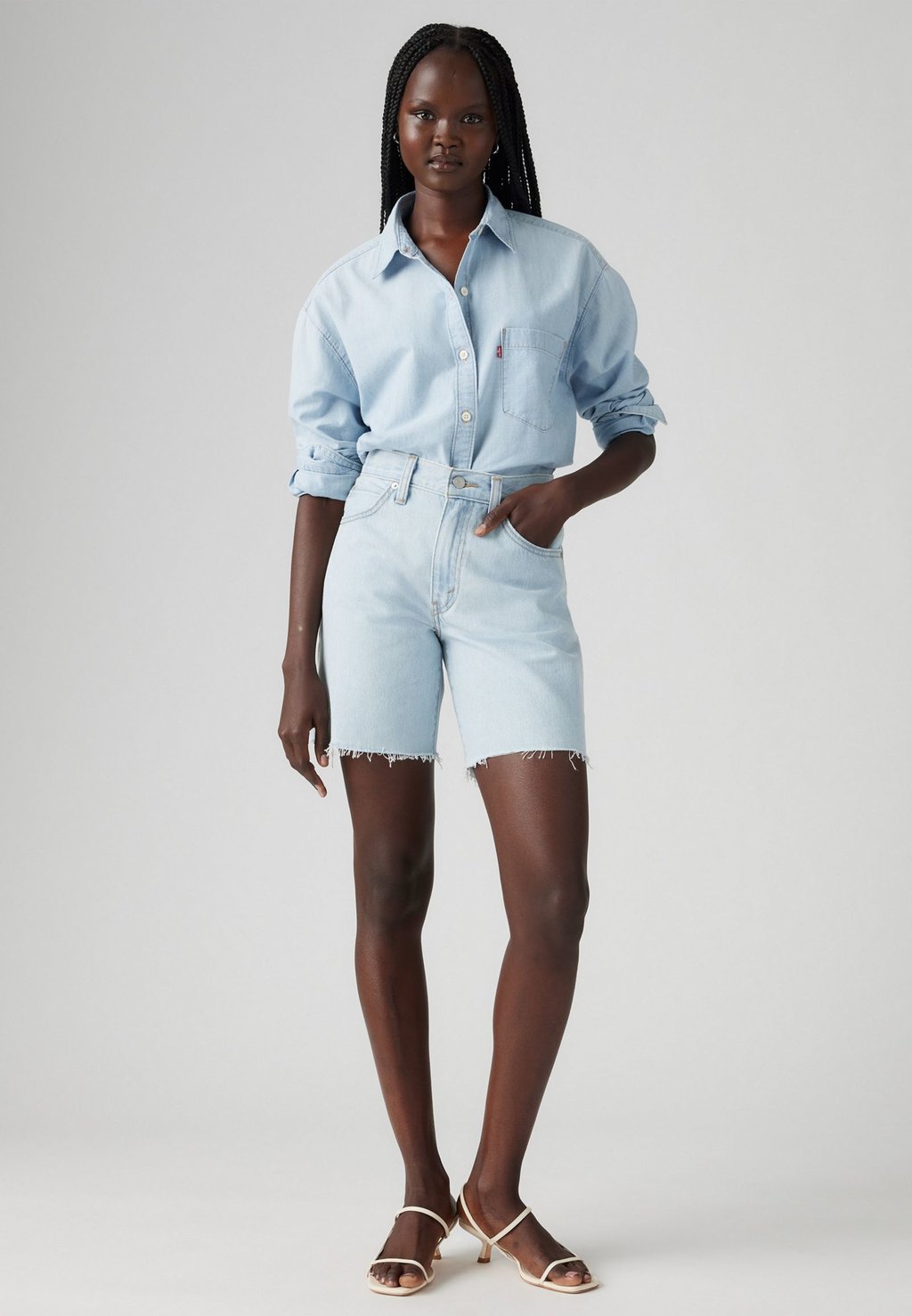 Джинсовые шорты 94 BAGGY SHORT Levi's, цвет Mister Twister Cut Hem — фото 2