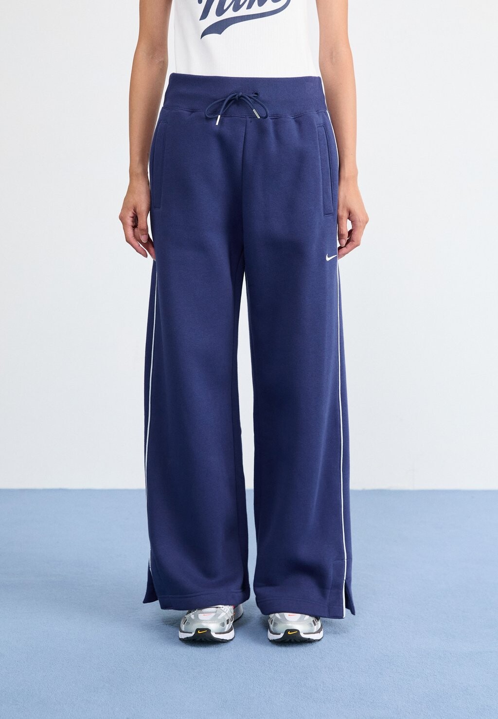 

Спортивные штаны PANT Nike, темно-синий