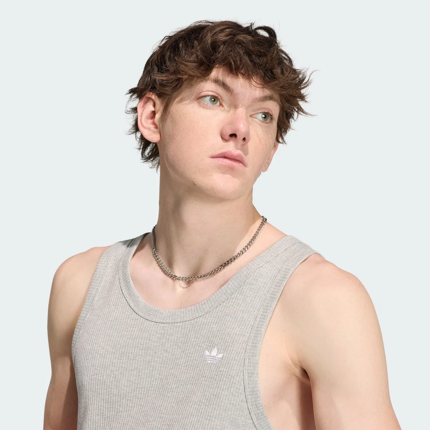Майка Adidas Originals Trefoil Essentials серого цвета — фото 4