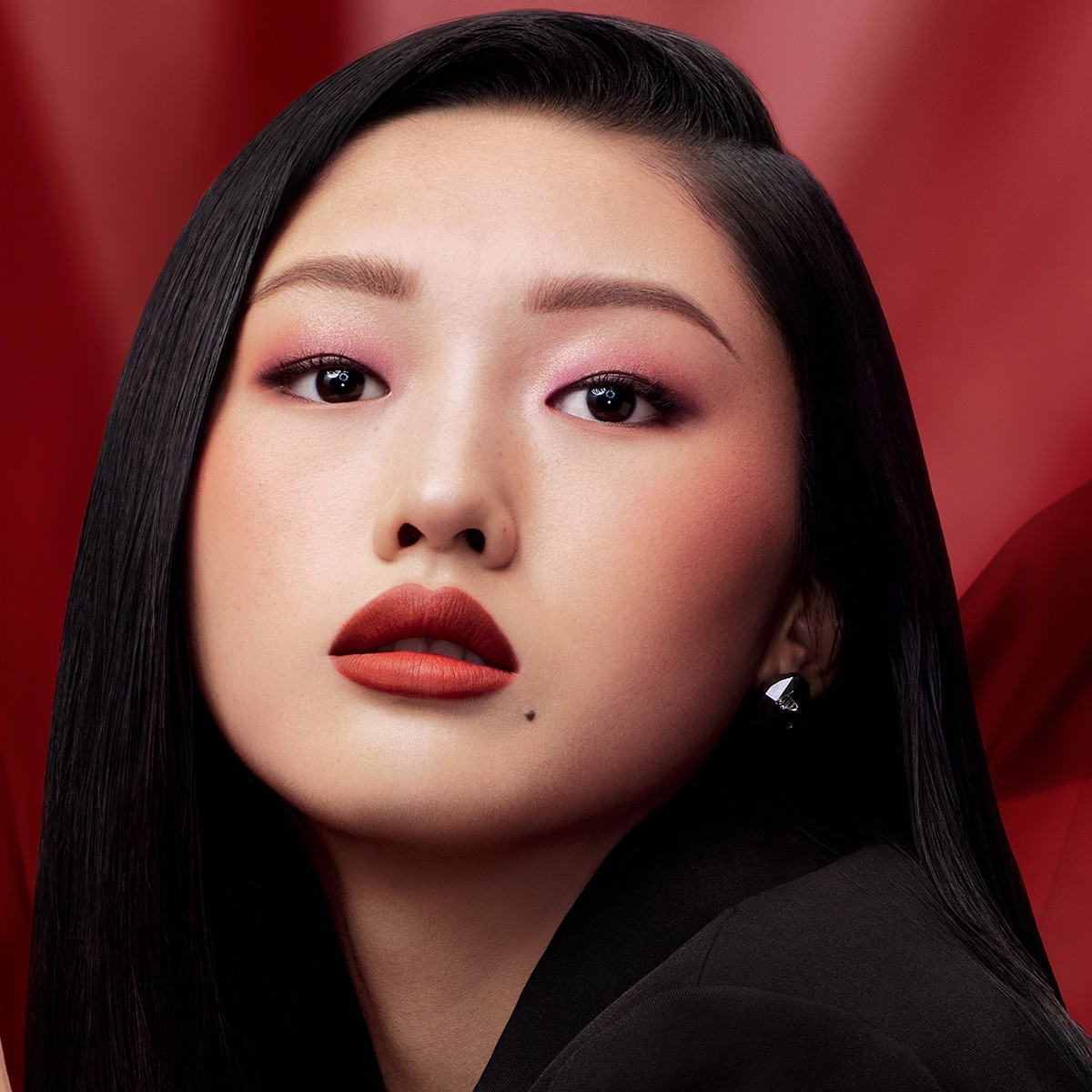Помада для губ powder kiss velvet blur slim stick Mac, devoted to chili, вес 2 гр. — фото 4