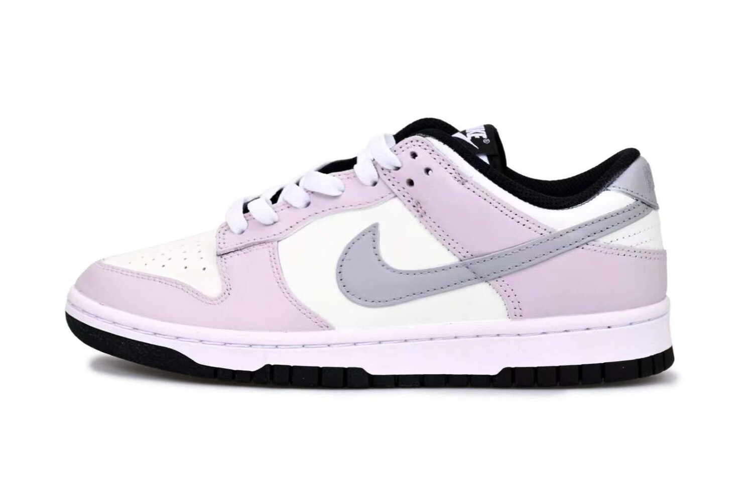 

Кроссовки Nike Dunk Skateboarding Shoes Women's Low-top Purple, светло-фиолетовый