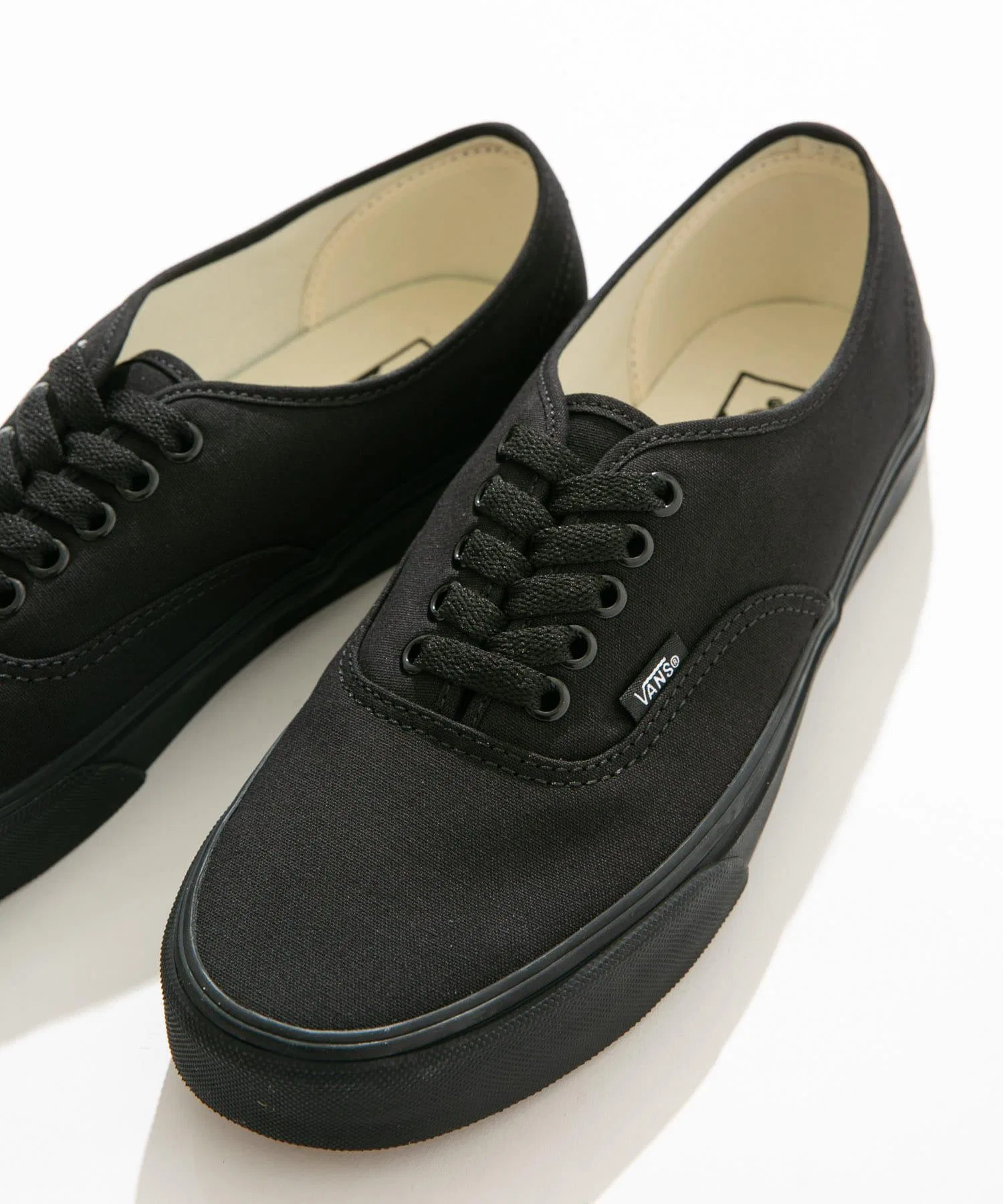Мужские кроссовки VANS UA AUTHENTIC — фото 3