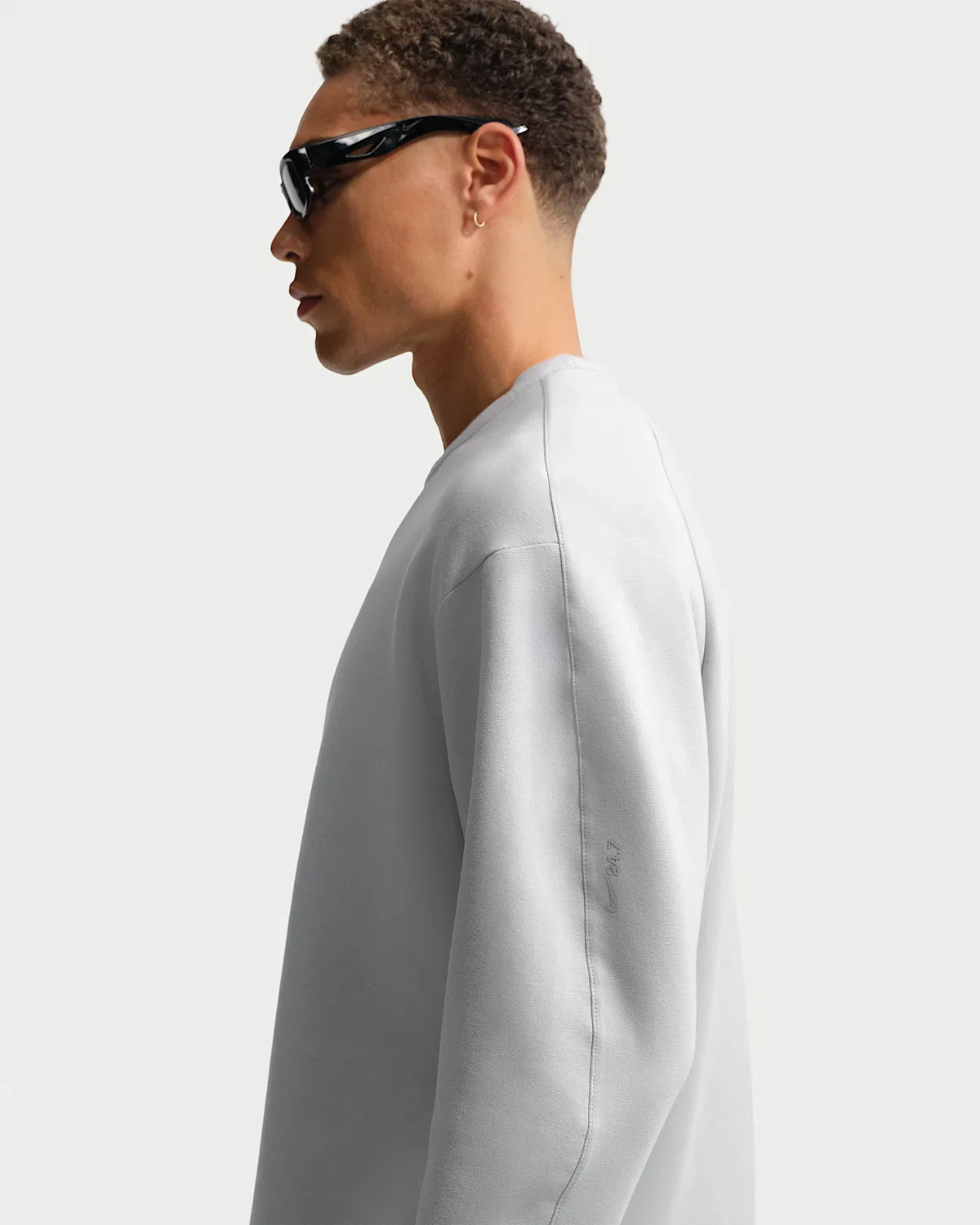 Мужская футболка Nike 24.7 ImpossiblySoft Dri-FIT Crew, Grey Fog/Light Smoke Grey — фото 3