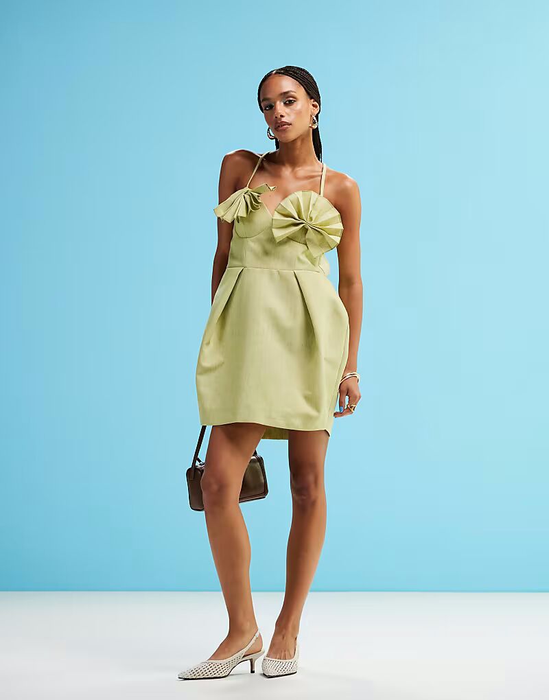 

ASOS DESIGN структурированное мини-платье с веерной грудью светло-зеленого цвета