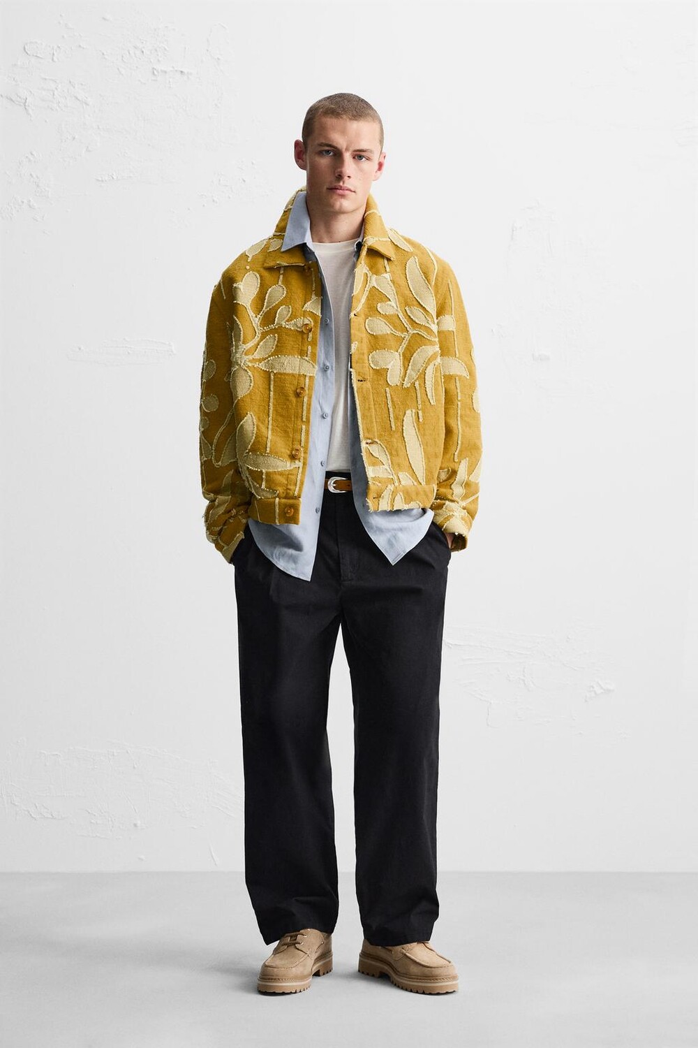 

Куртка из текстурированного жаккарда ZARA, цвет mustard