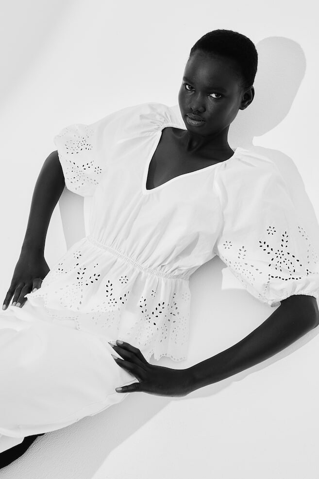 

Блузка с вышивкой ришелье H&M, белый