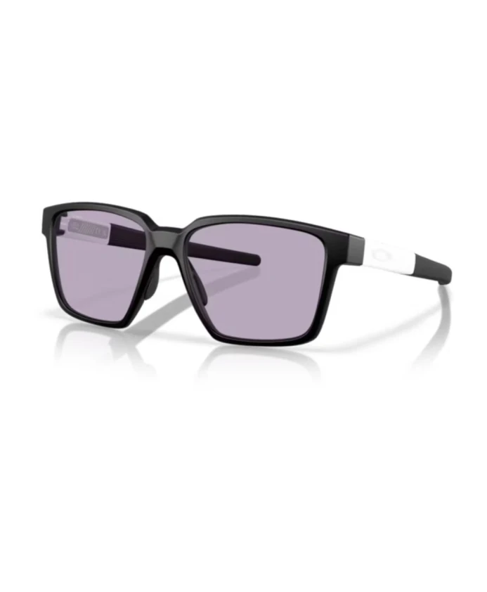 

Спортивные солнцезащитные очки с уникальным дизайном. Oakley, черный