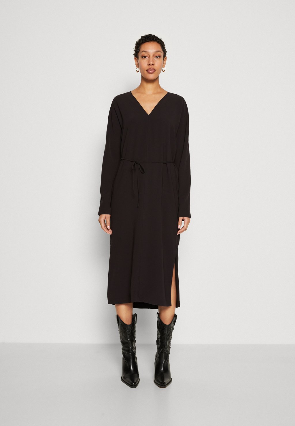 

Дневное платье STRUCTURE V NECK DRESS Calvin Klein, цвет black