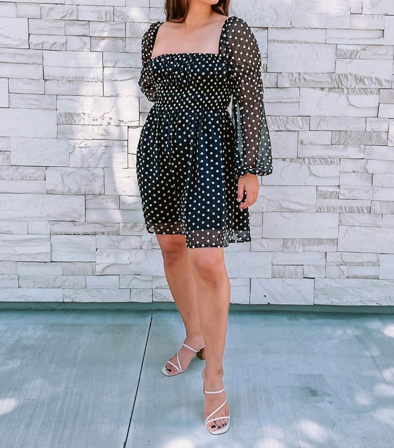 

LUCY PARIS Платье с вышитыми цветами, черное