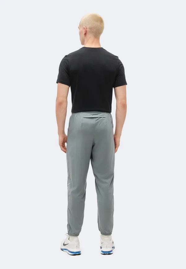Спортивные штаны miler Nike Performance, Smoke Grey — фото 3