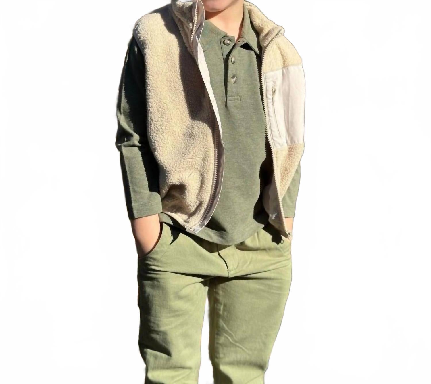 

Жилет из шерпы бежевого цвета Me & Henry, бежевый