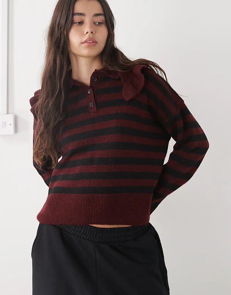 

Вязаный джемпер Noisy May с воротником Питер Пэн в бордовую полоску