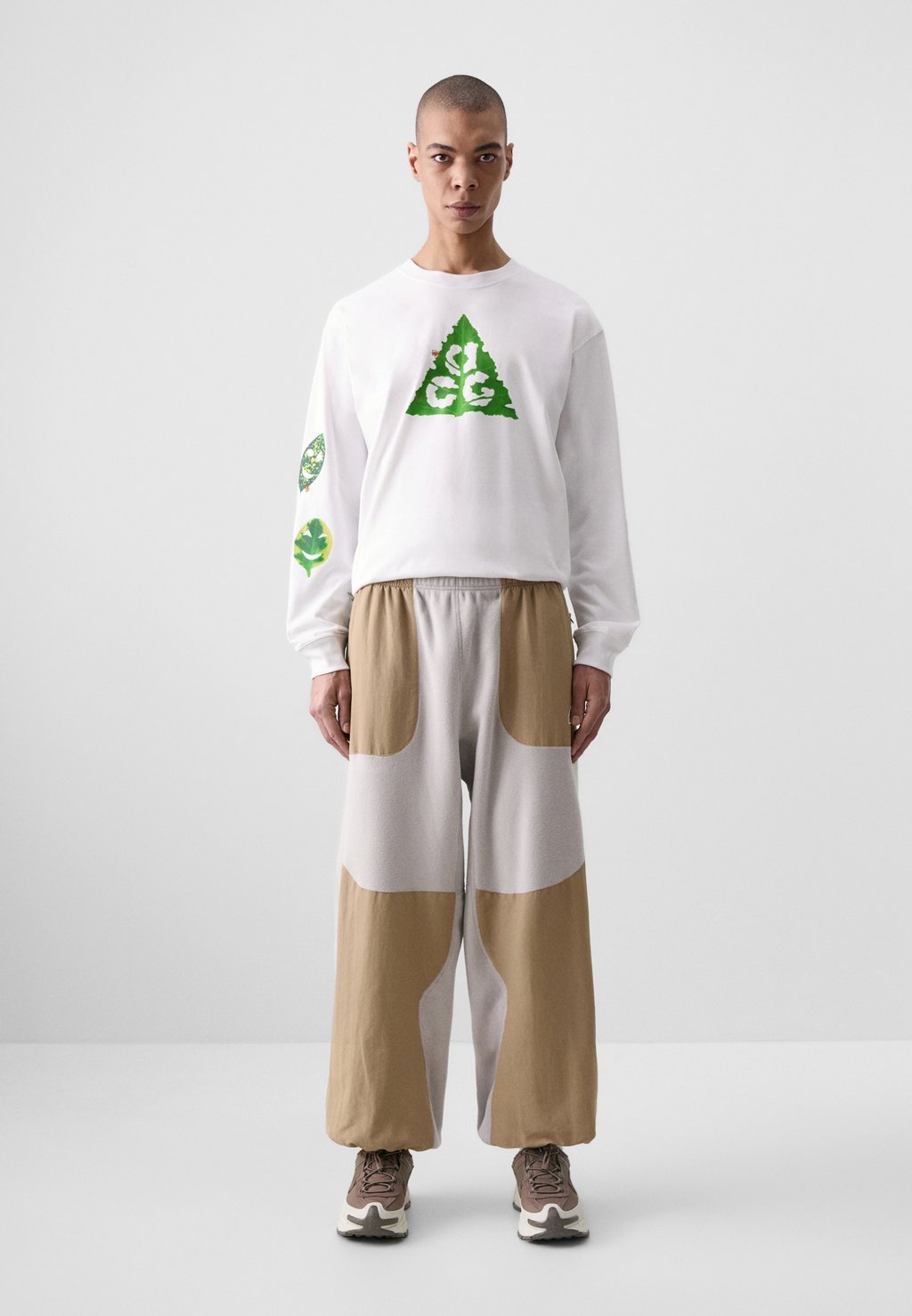 

Спортивные штаны WOLF TREE PANT PLUS Nike ACG, серый