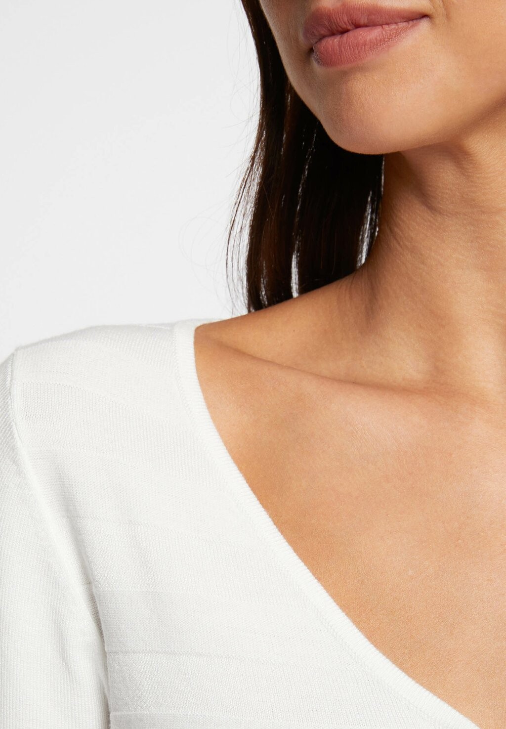 

Джемпер LONG-SLEEVED WITH ZIPPED DETAIL Morgan, кремовый