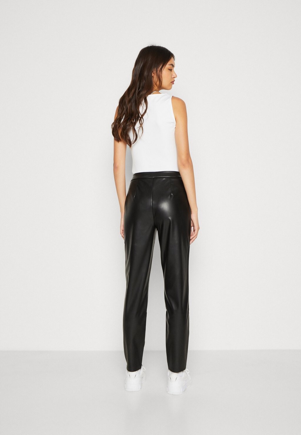 

Брюки PCMISULA PANTS Pieces, черный