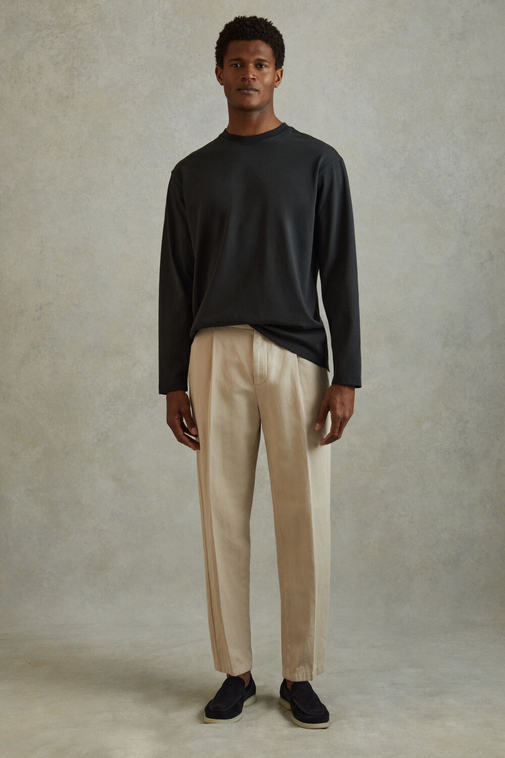 

Хлопковая футболка Cube с длинными рукавами и круглым вырезом Reiss, черный