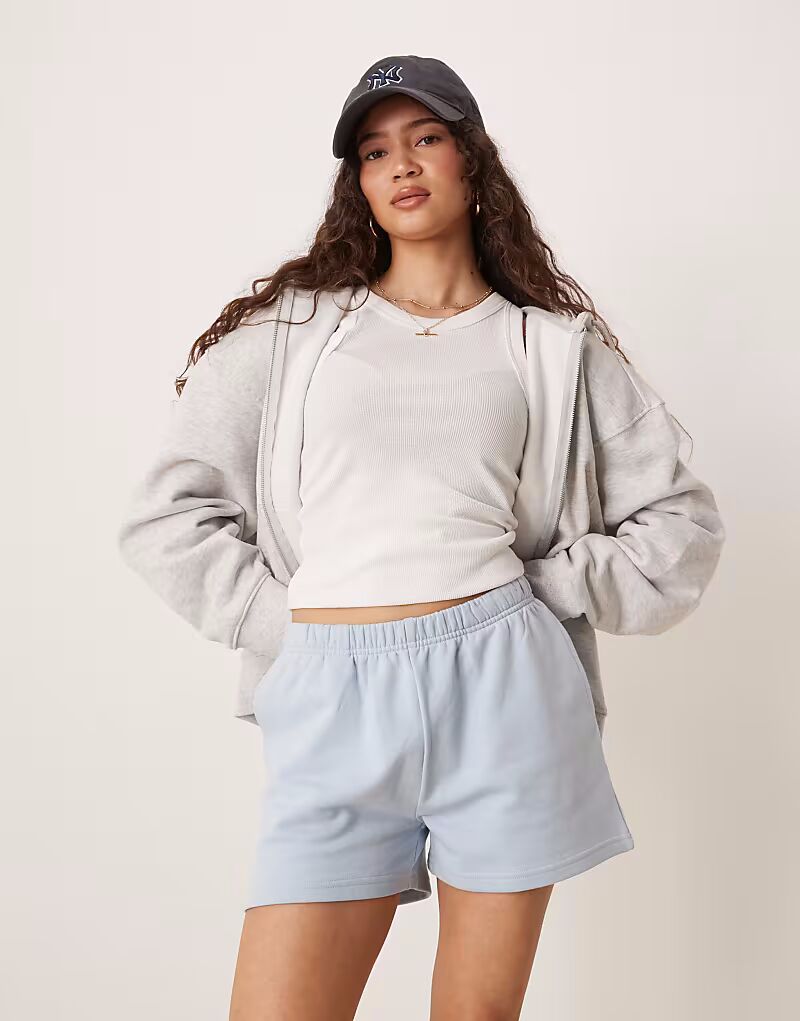 

Трикотажные шорты светло-голубого цвета Gina Tricot