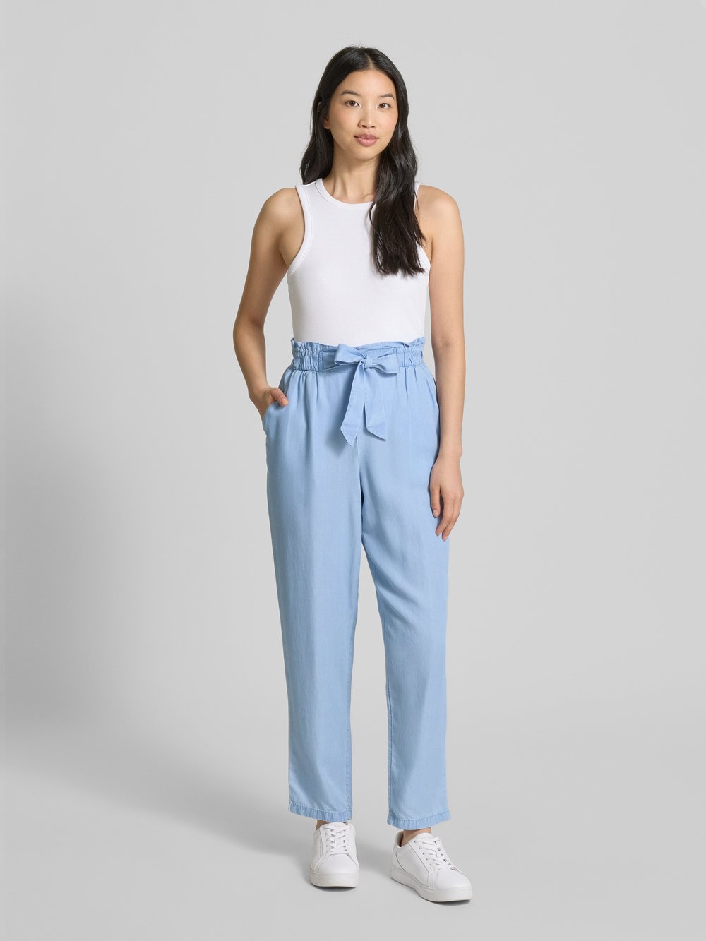 

Зауженные брюки-мешки из лиоцелла Tom Tailor Denim, светло-голубой