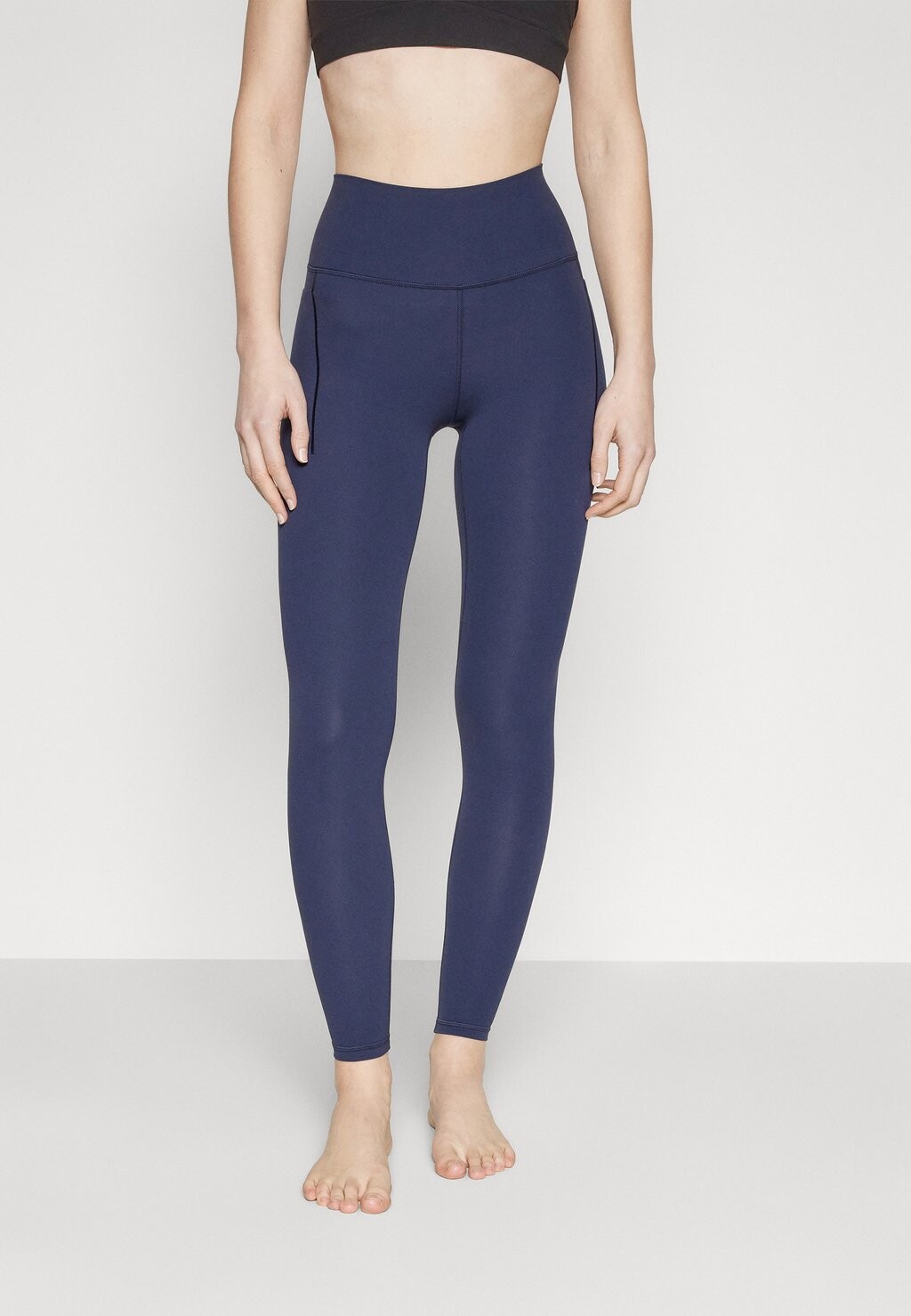 

Леггинсы TRANSCEND STASH Athleta, цвет navy