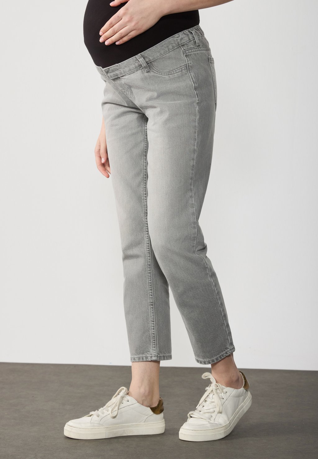 

Джинсы мом Anna Field MAMA, цвет Grey Denim