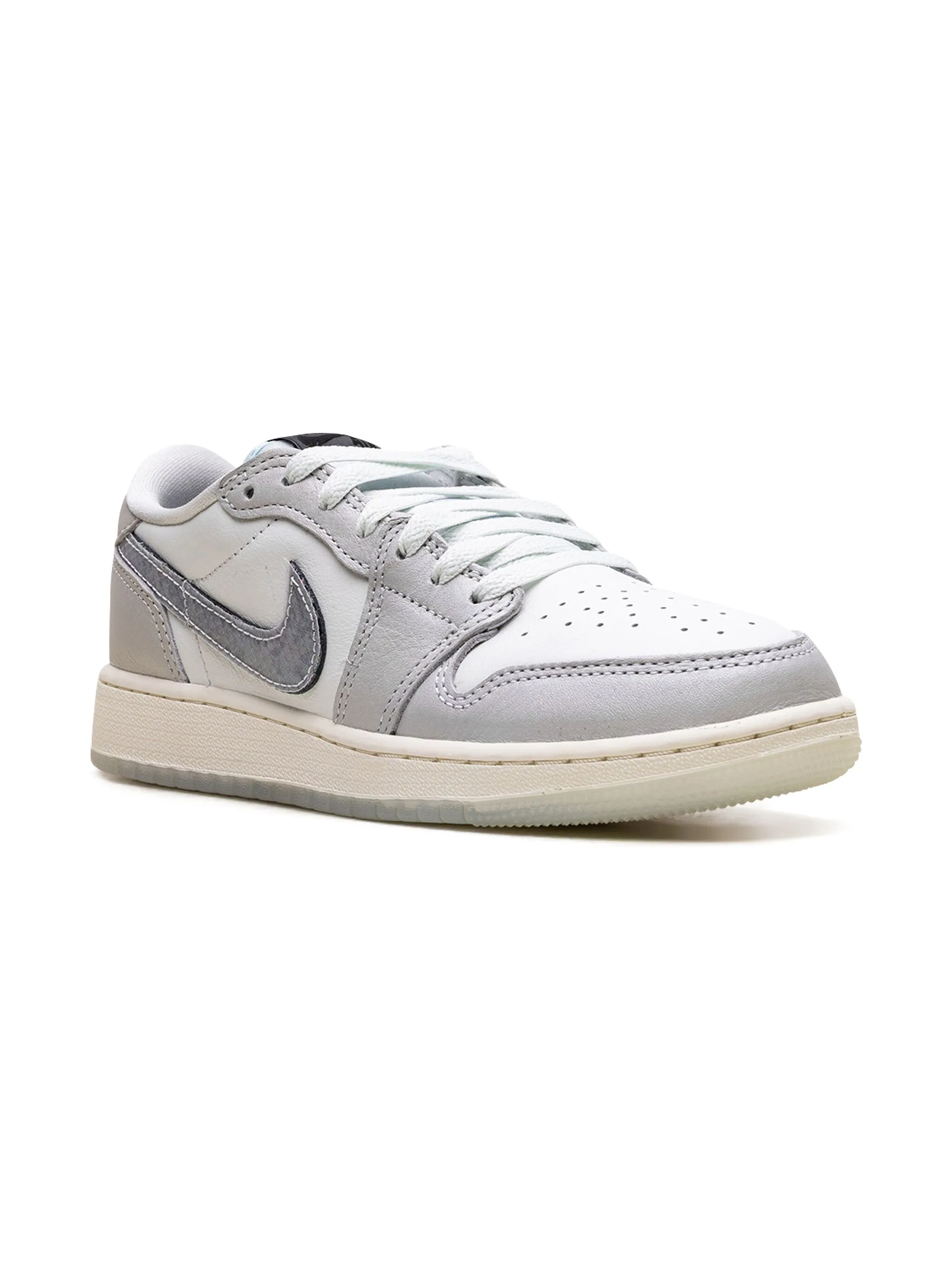 Кроссовки Air Jordan 1 Low OG Year Of The Snake Jordan Kids, серый — фото 2