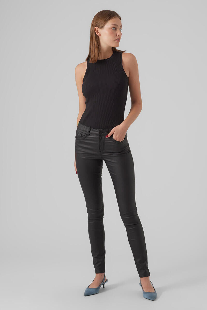 

Вощеные брюки Vero Moda, черный