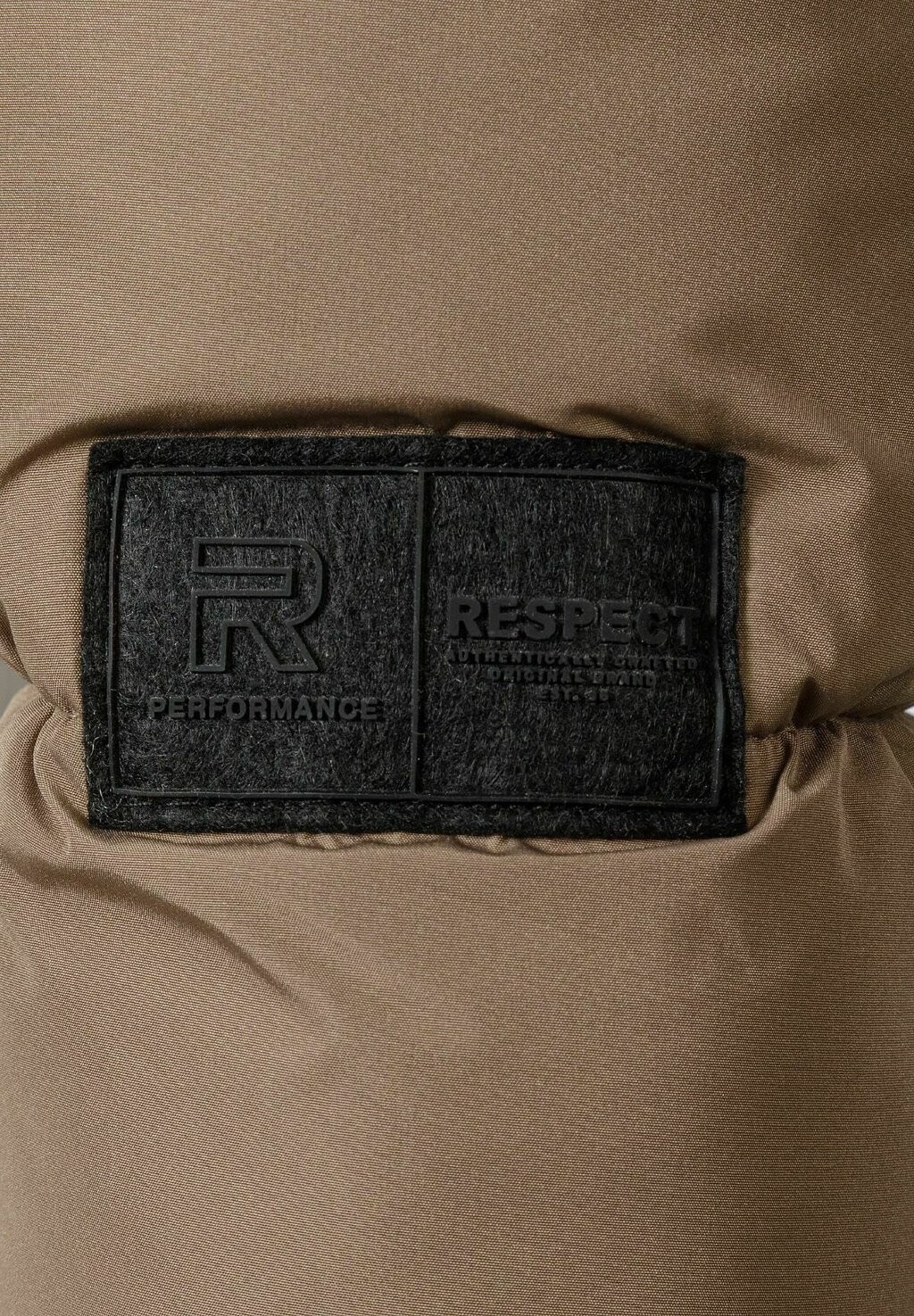 

Зимняя куртка PADDED PUFFER ZIP POCKETS RESPECT, коричневый