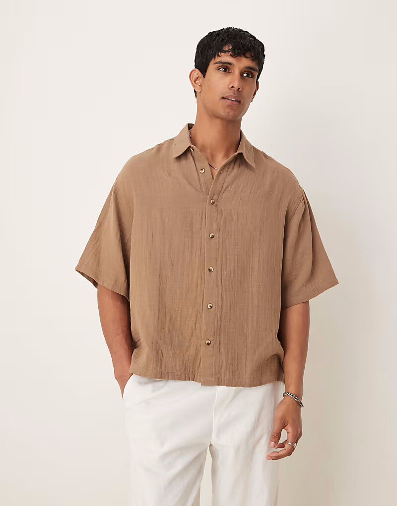 

Рубашка ASOS DESIGN из фактурной ткани коричневого цвета